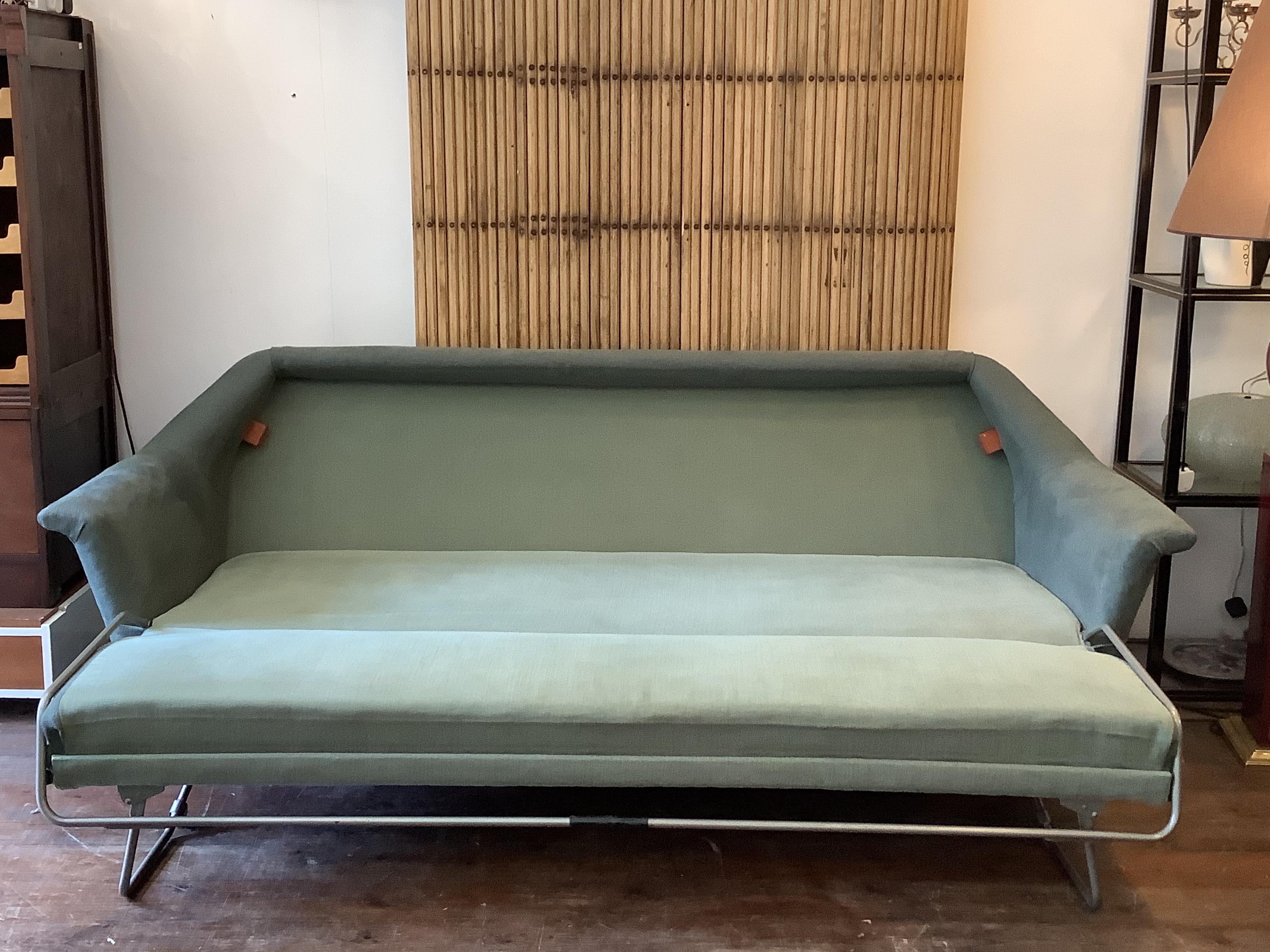 Greaves and Thomas produced this beautiful lines and shaped sofabed 
It has been re upholstered in heavy weave soho linen and cotton linen mattress cover
Easily goes from a comfortable sofa into a wonderful useful functional bed..
Classic 