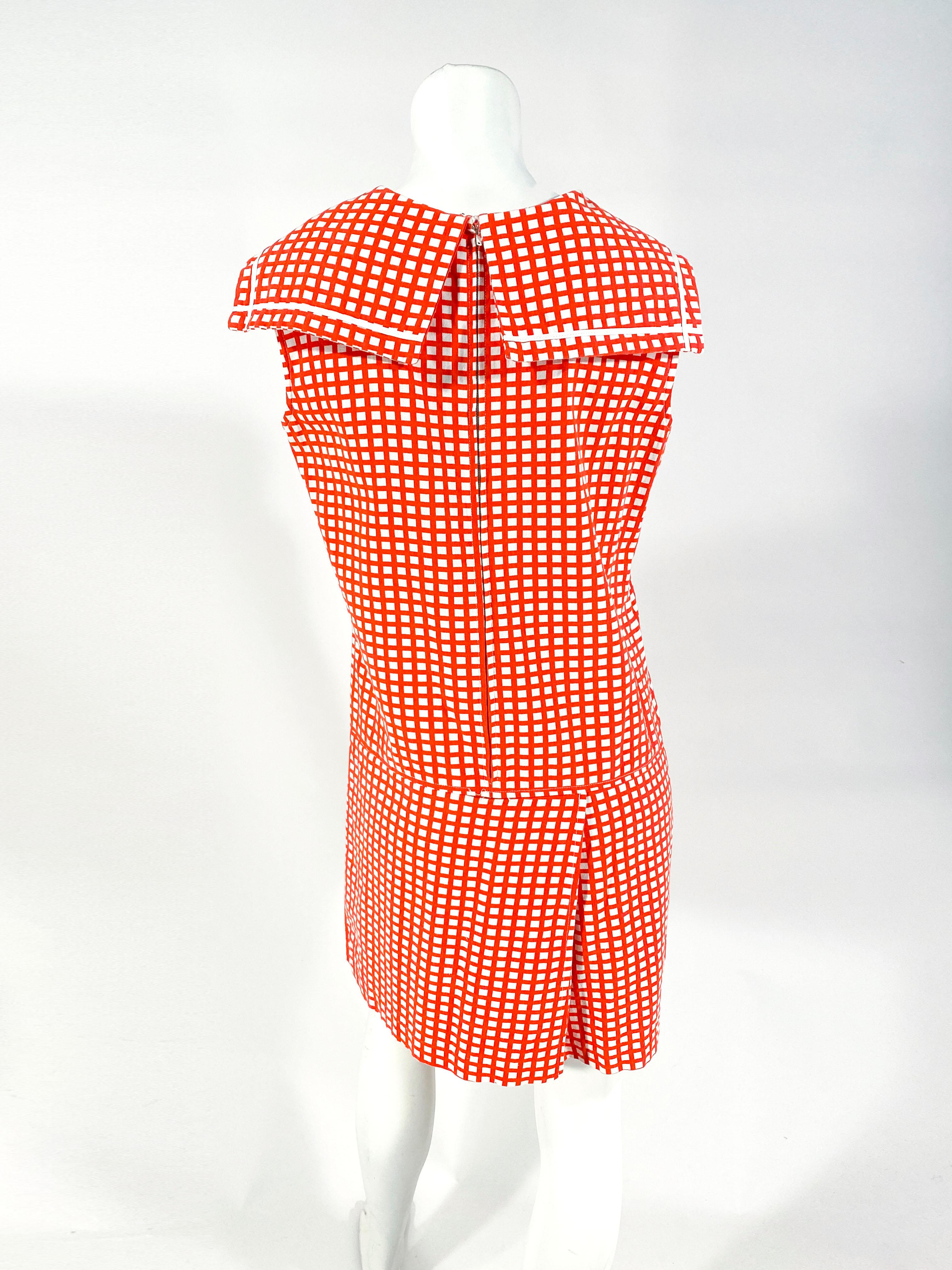 Weiches rot-weiß bedrucktes Skort-Kleid aus den 1960er Jahren im Angebot 2