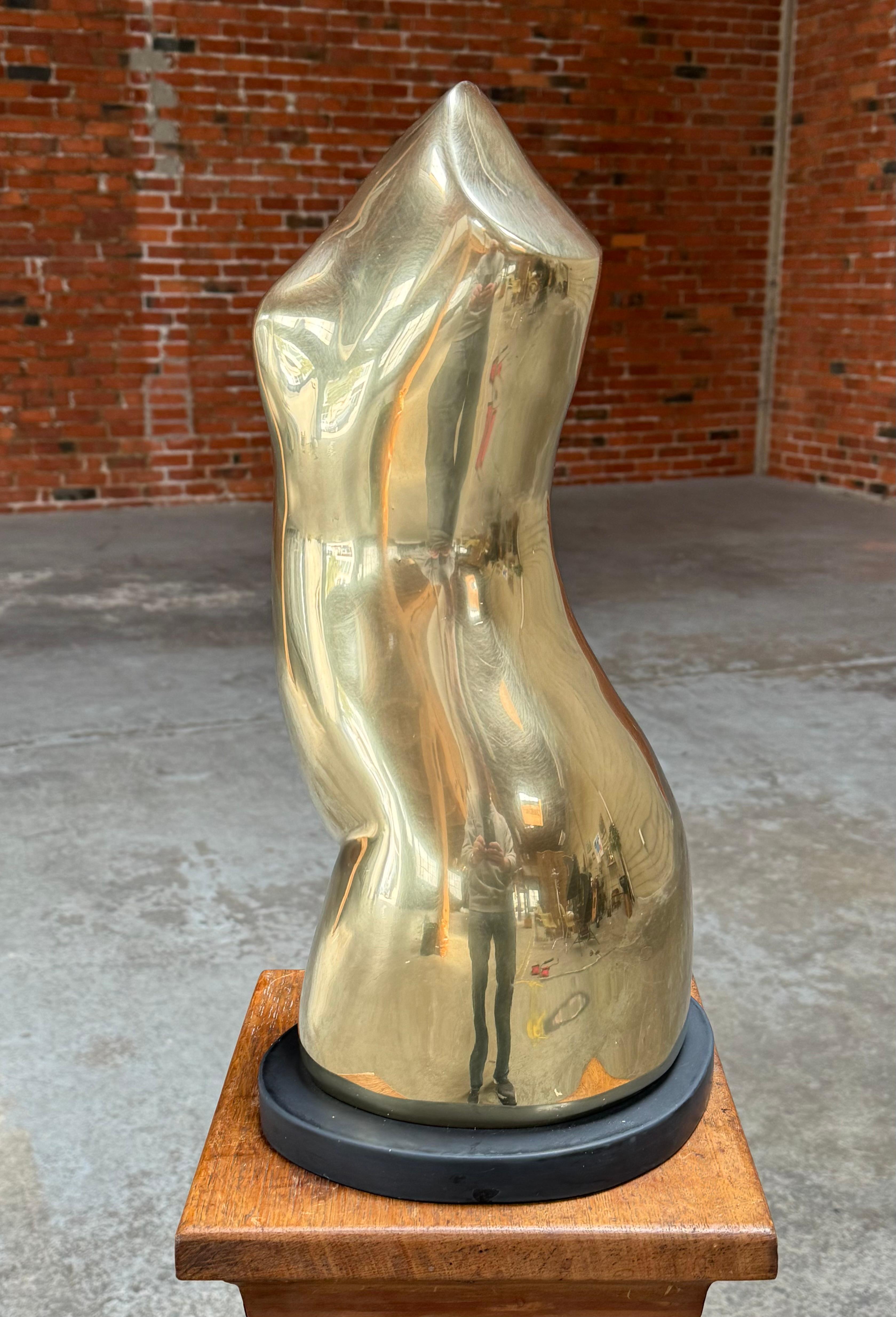 1960s New York Artist John H Manhold Brass Abstract Figurative Sculpture Hecho a mano en venta