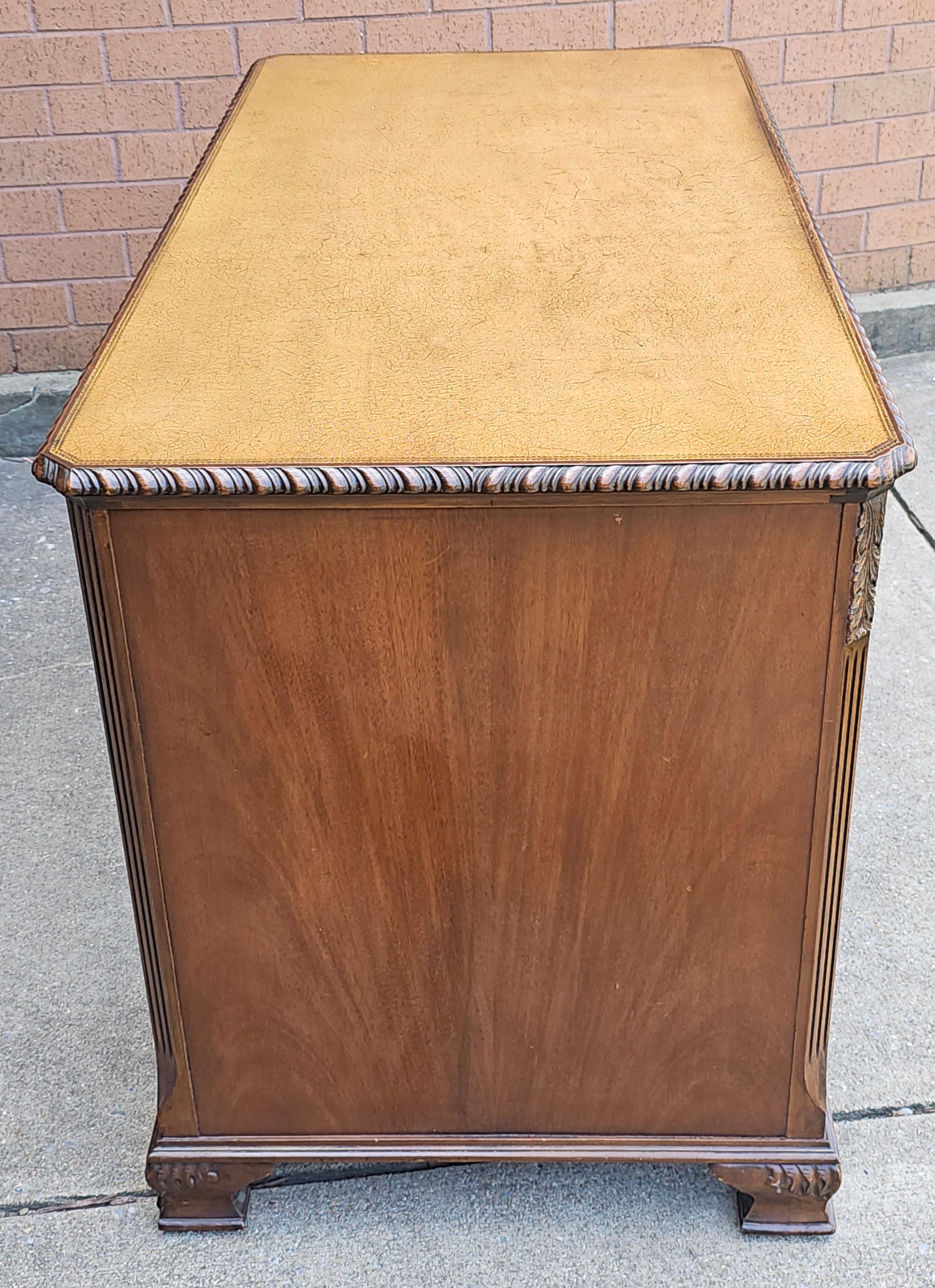 1960s Solid Mahogany Pedestal Desk with Tan Leather Top For Sale 1