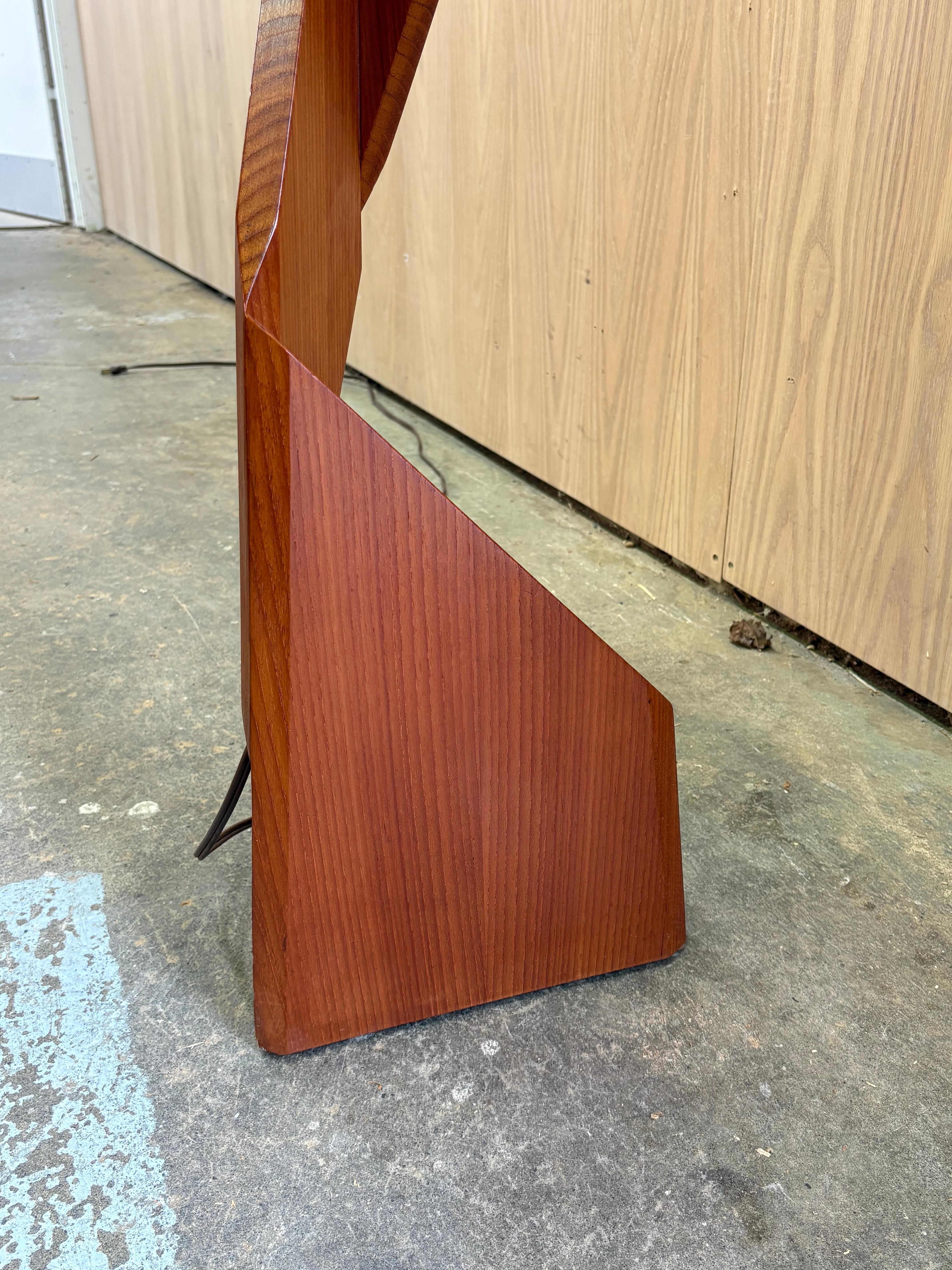 Lampada da terra architettonica in teak massiccio del 1960 in vendita 1