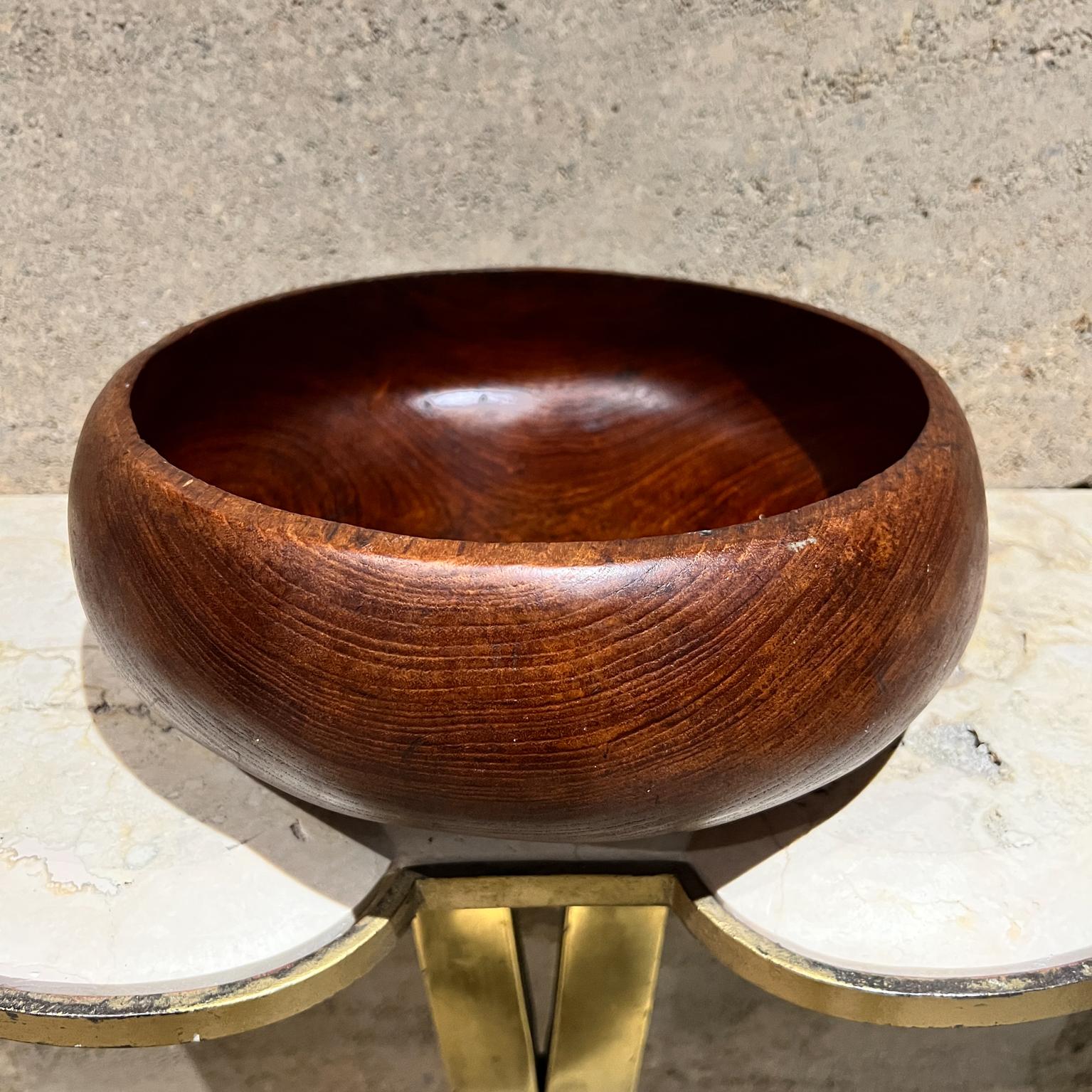 Vintage Scandinavian Modern Teak bowl
Solid wood.
Unmarked
4 h x 12 Diameter
Preowned vintage
Refer to images for condition