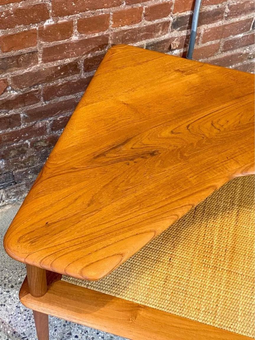 Mid-Century Modern 1960s Solid Teak Corner Coffee  Side  End Table by Peter Hvidt For Sale