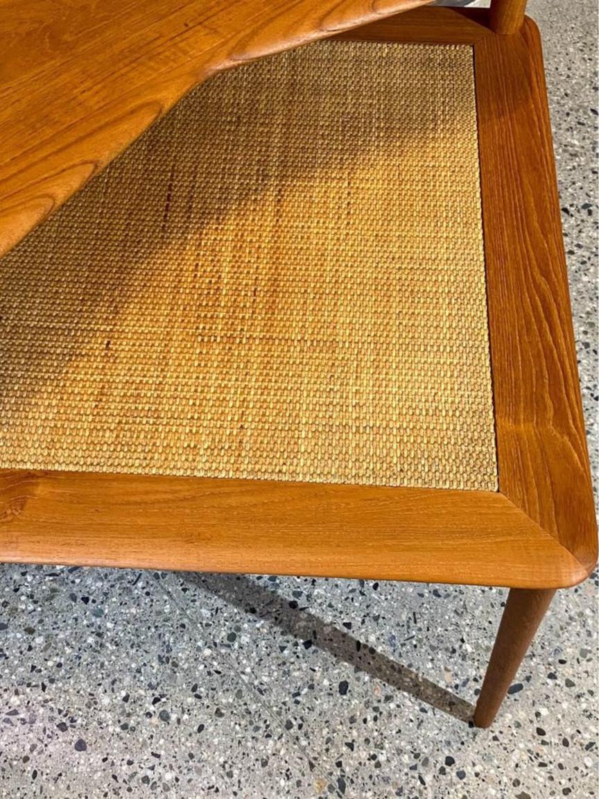 1960s Solid Teak Corner Coffee  Side  End Table by Peter Hvidt For Sale 1