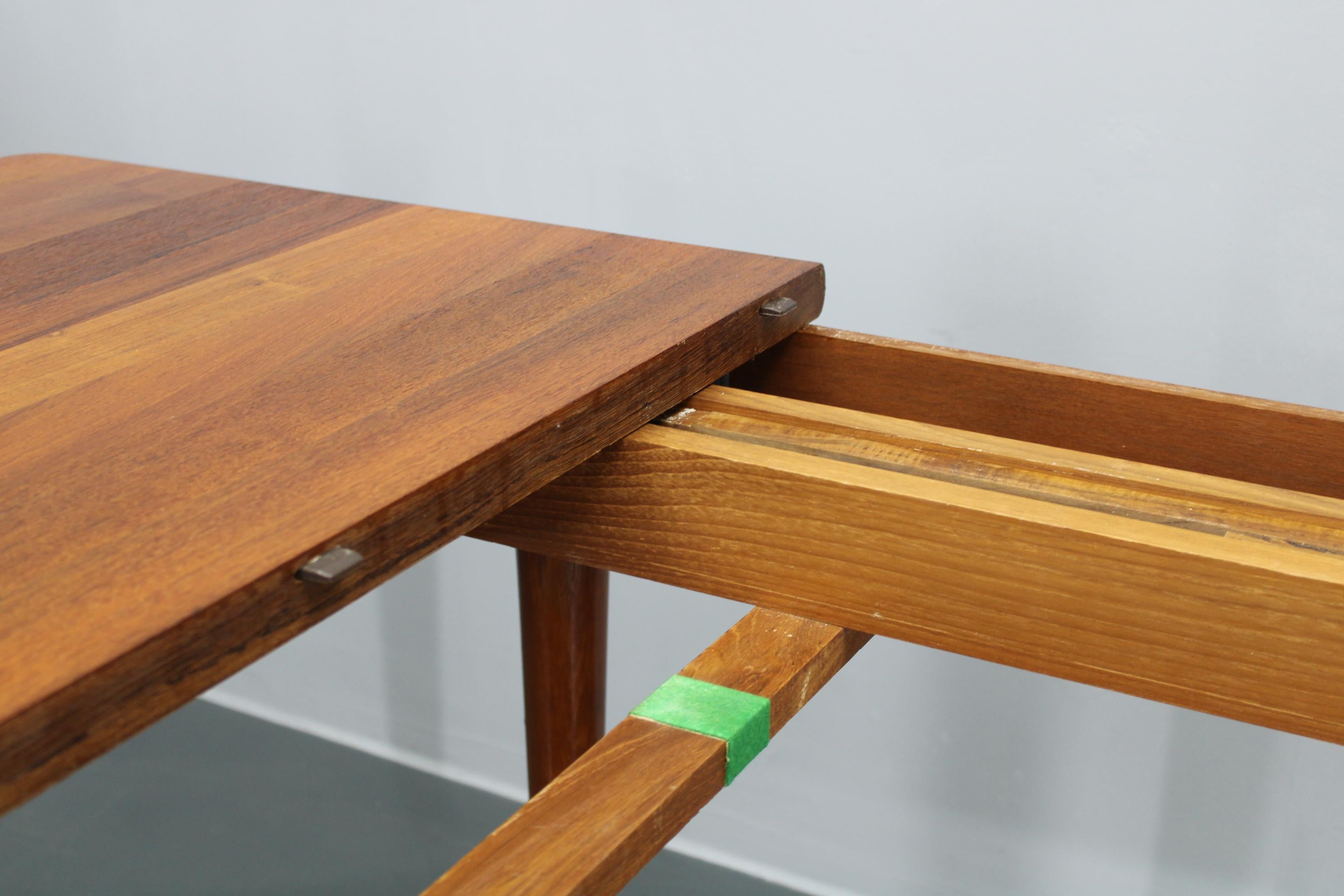 Table de salle à manger extensible en teck massif des années 1960 par Glostrup Mobelfabrik, Danemark en vente 7