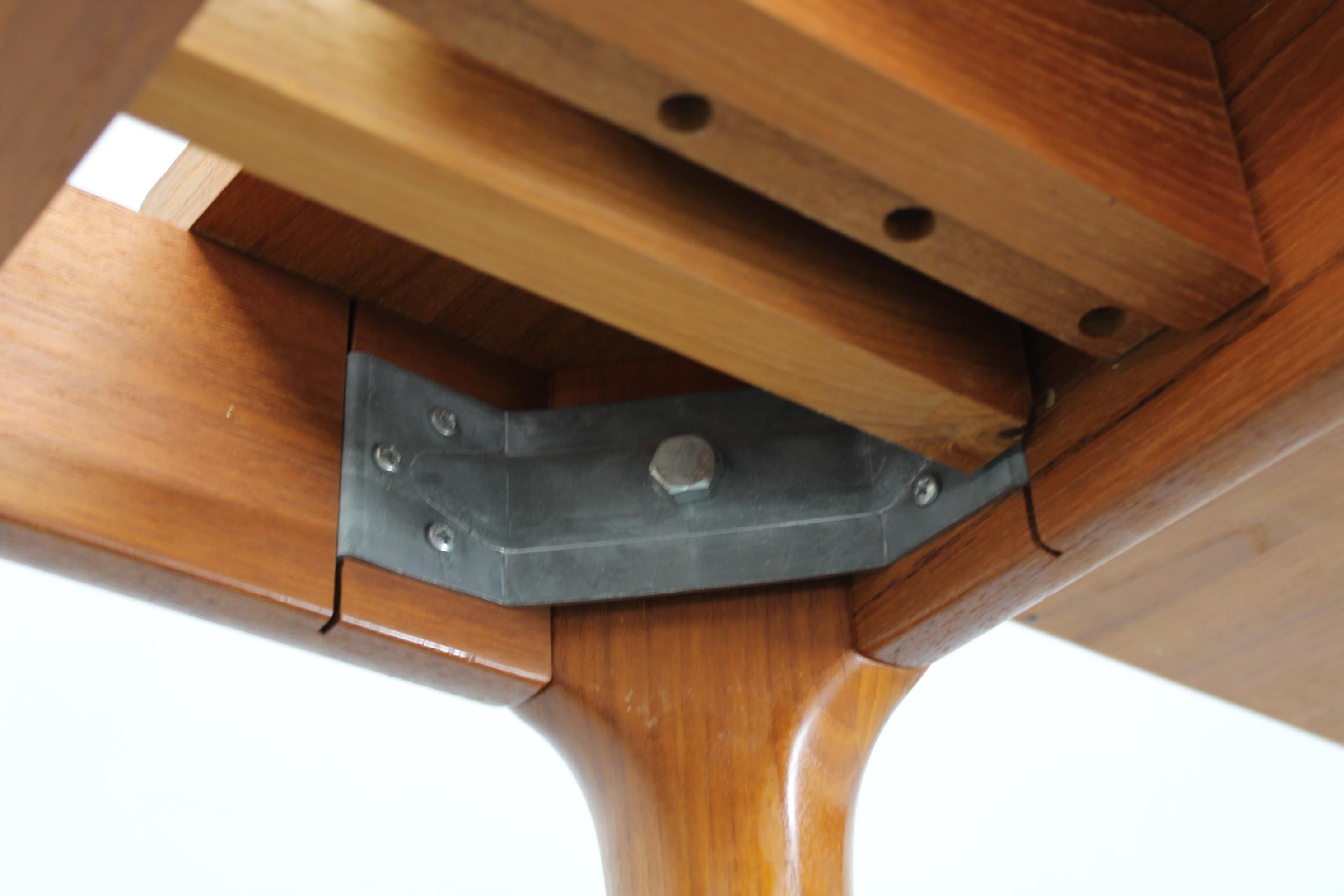 Table de salle à manger extensible en teck massif des années 1960 par Glostrup Mobelfabrik, Danemark en vente 8