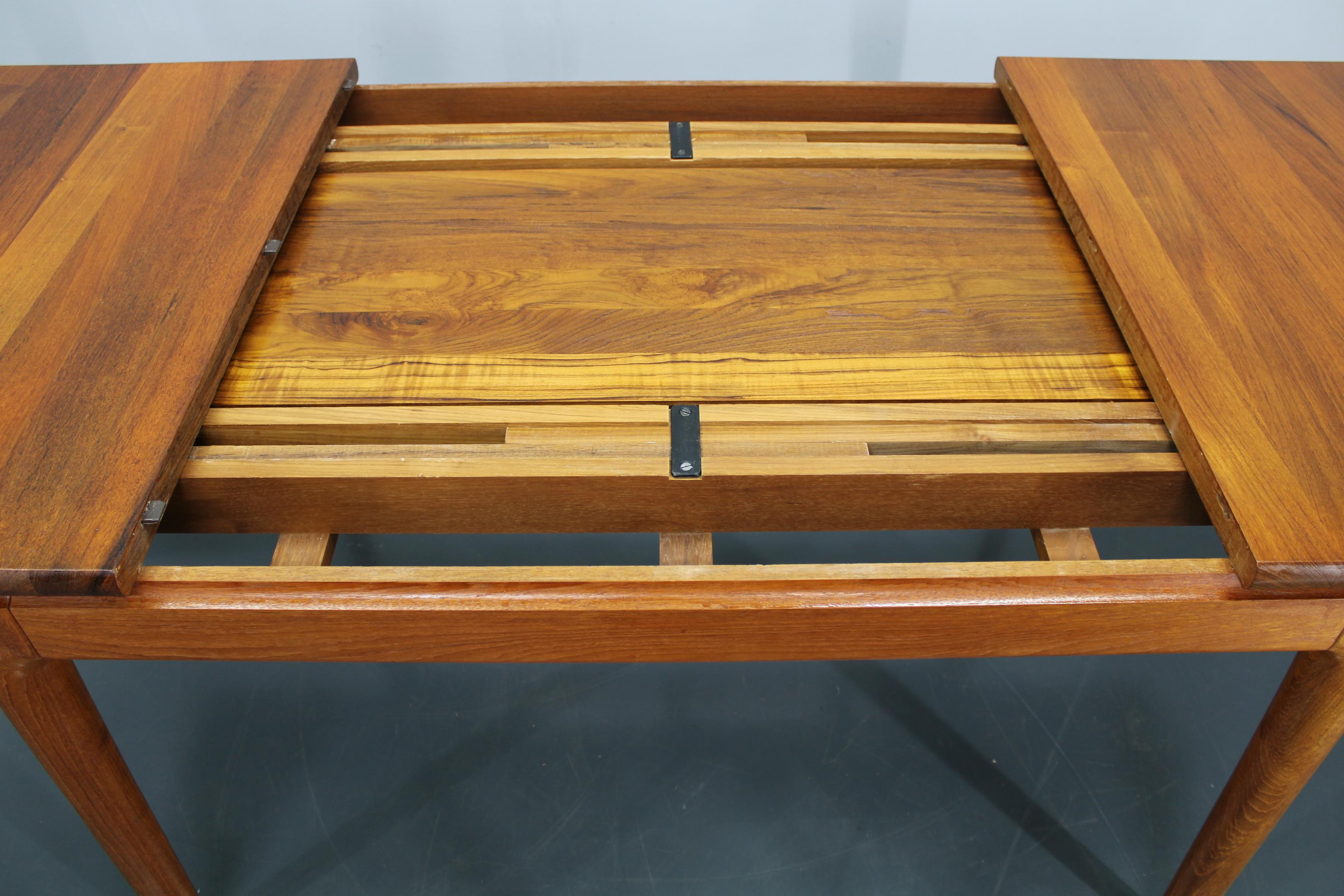 Table de salle à manger extensible en teck massif des années 1960 par Glostrup Mobelfabrik, Danemark en vente 10
