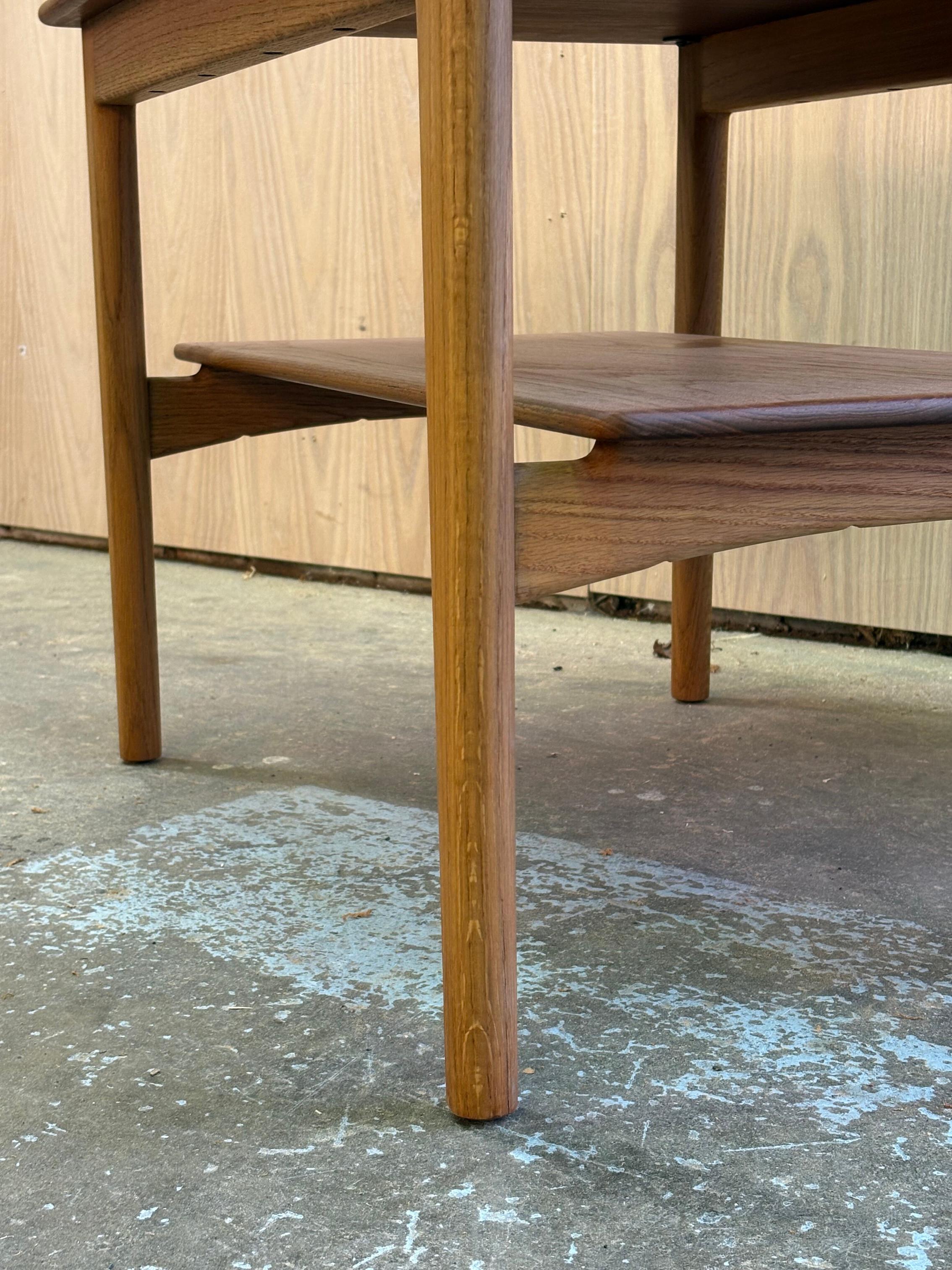 1960s Solid Teak & Oak Side Table by Hans J. Wegner for Johannes Hansen For Sale 1