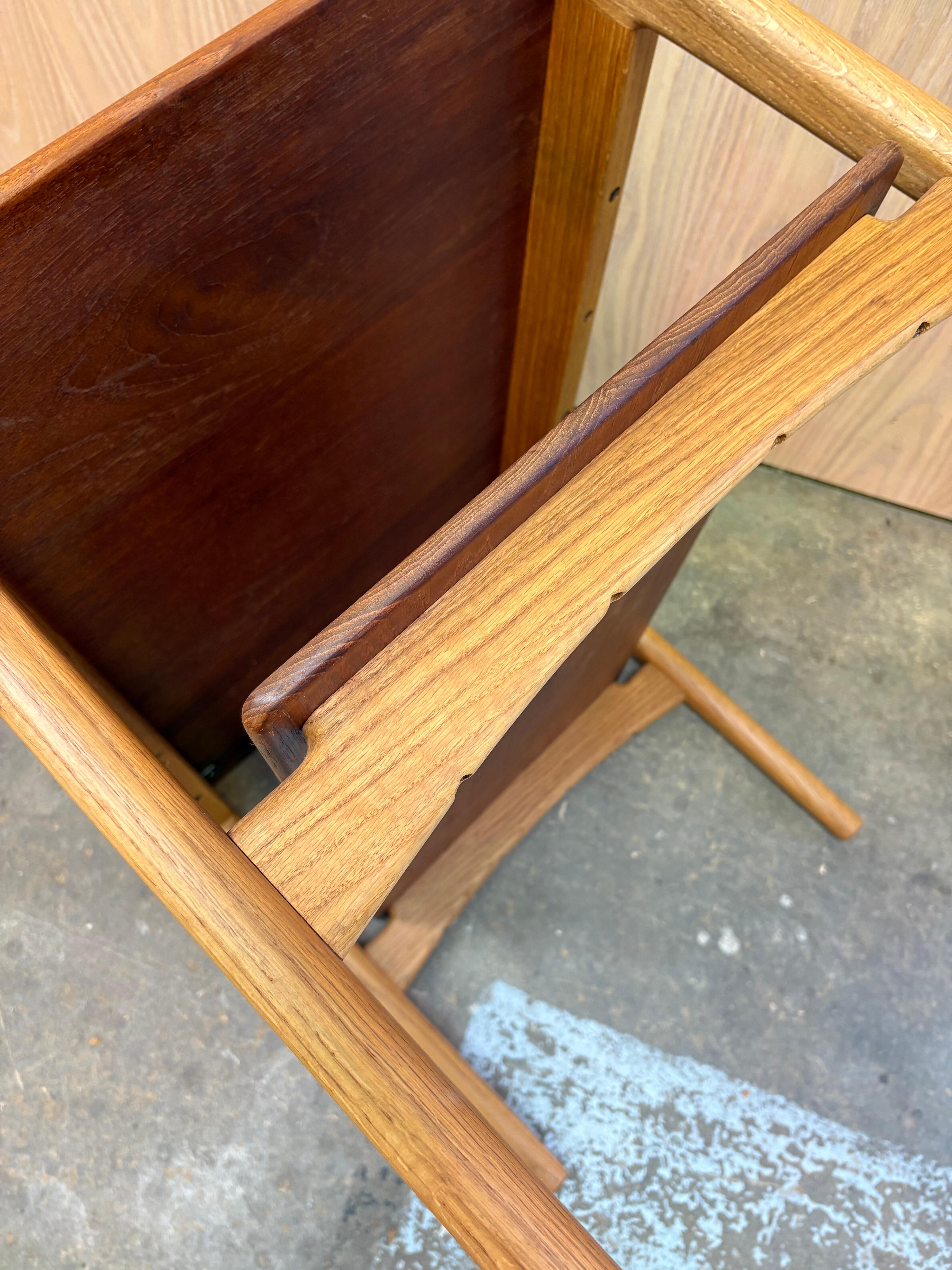 1960s Solid Teak & Oak Side Table by Hans J. Wegner for Johannes Hansen For Sale 3