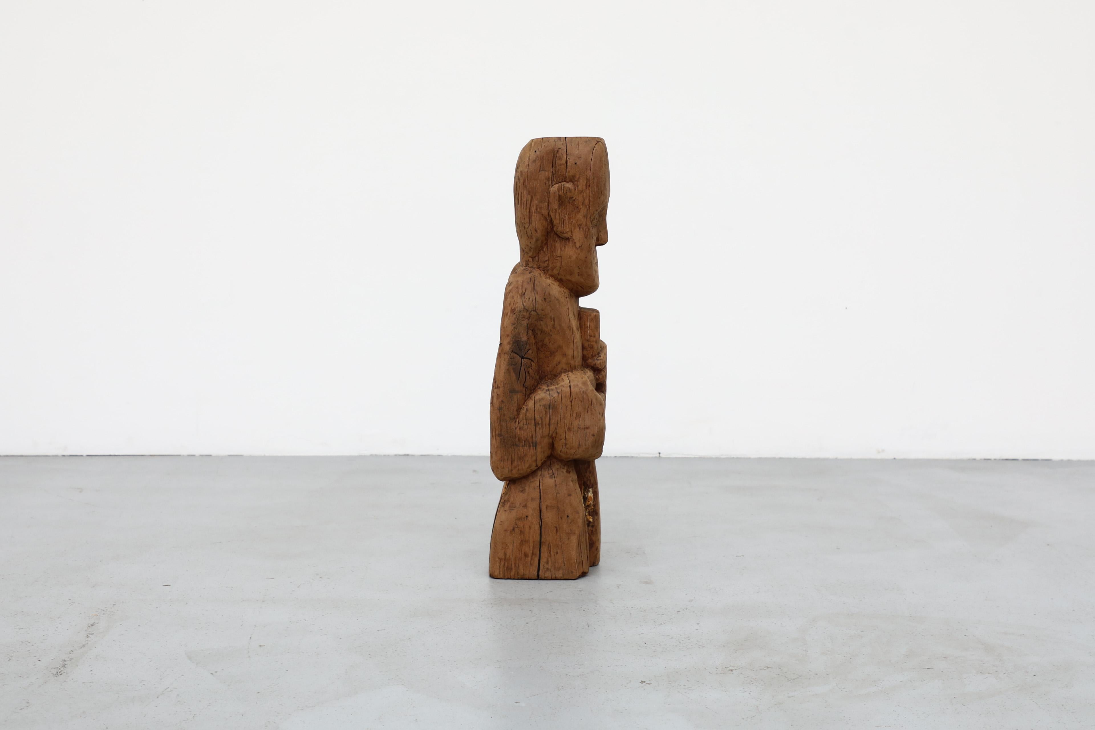 Escultura tótem primitiva tallada a mano en madera maciza de 1960 en venta 5