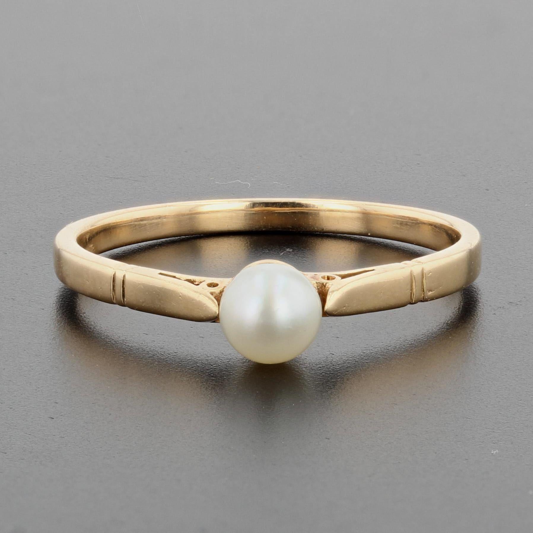 Retro 1960s Solitaire Pearl 18 Karat Yellow Gold Ring