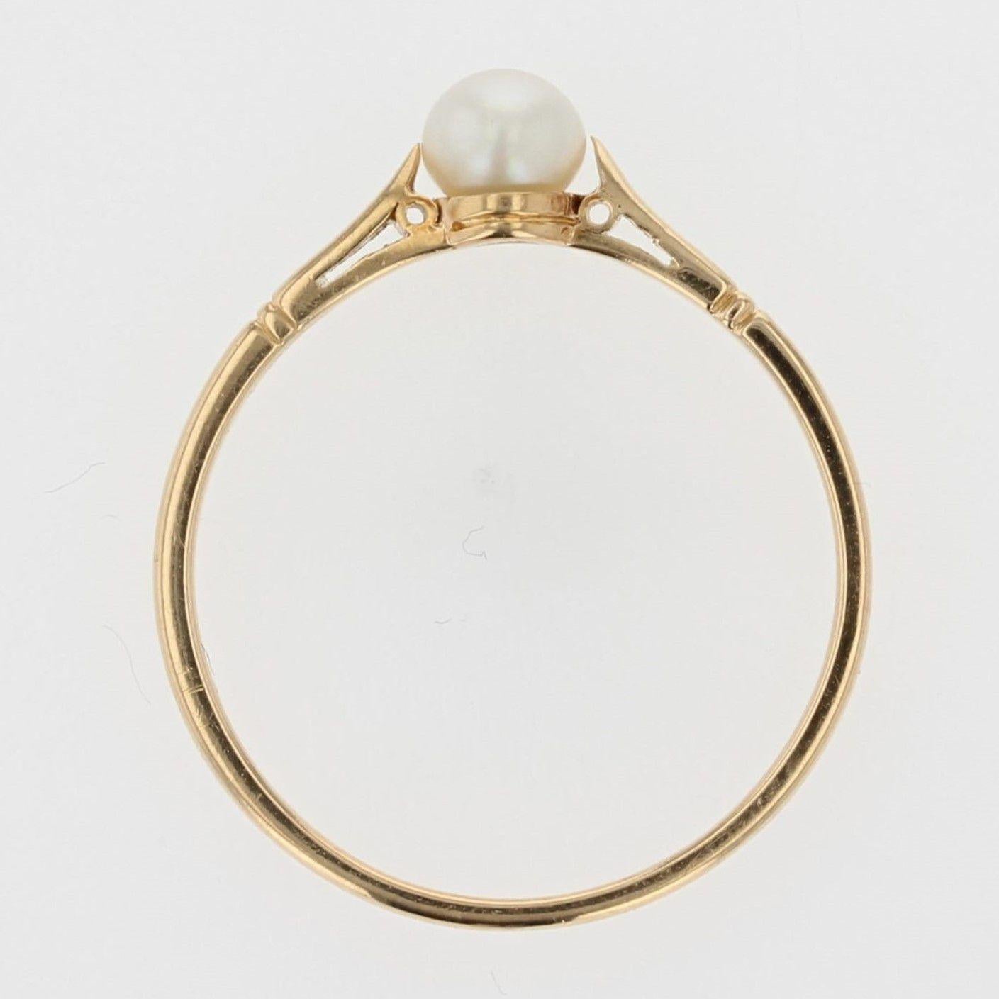 1960s Solitaire Pearl 18 Karat Yellow Gold Ring 3