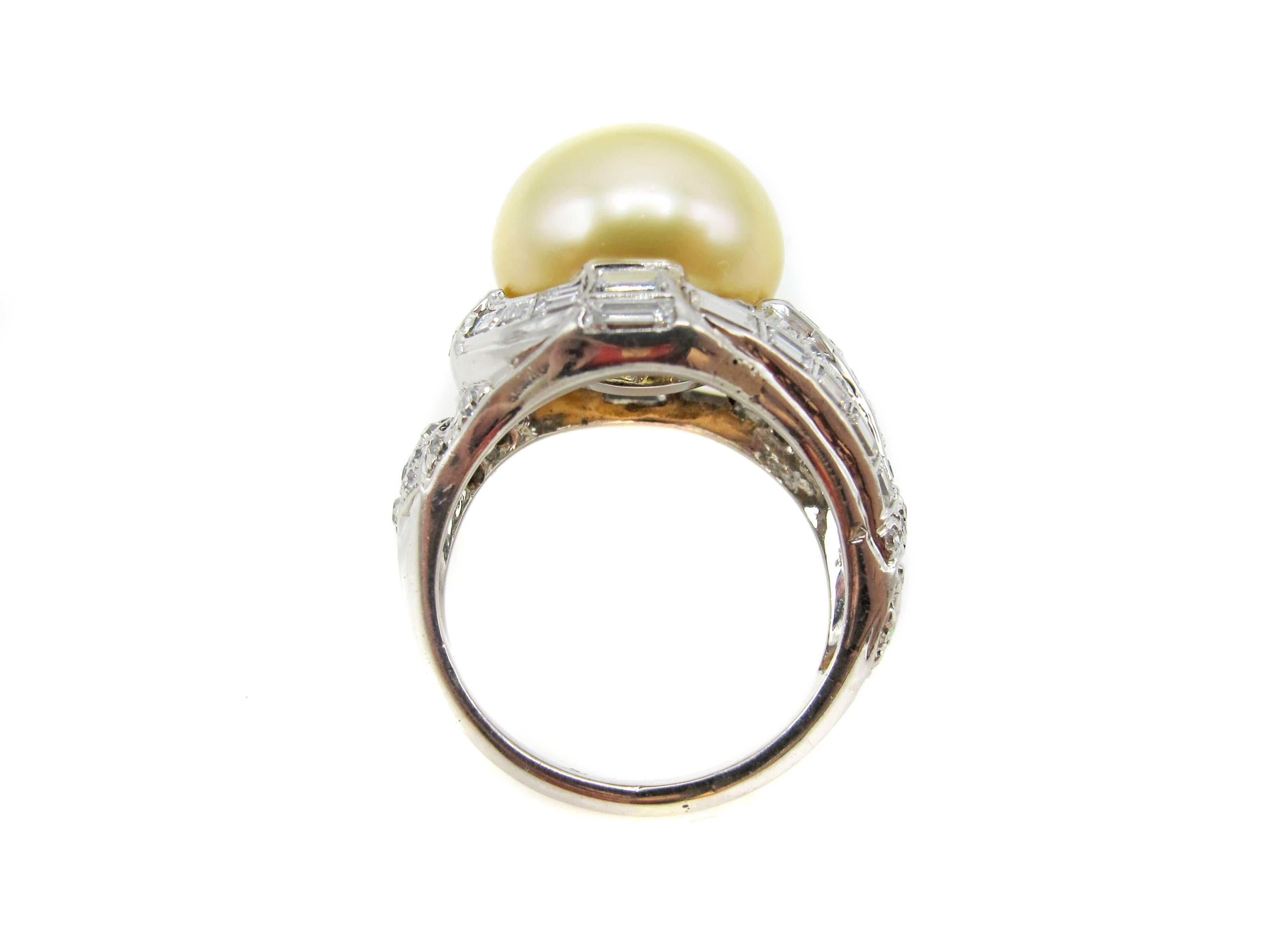 1960s South Sea Pearl Diamond Gold Ring In Excellent Condition In New York, NY
