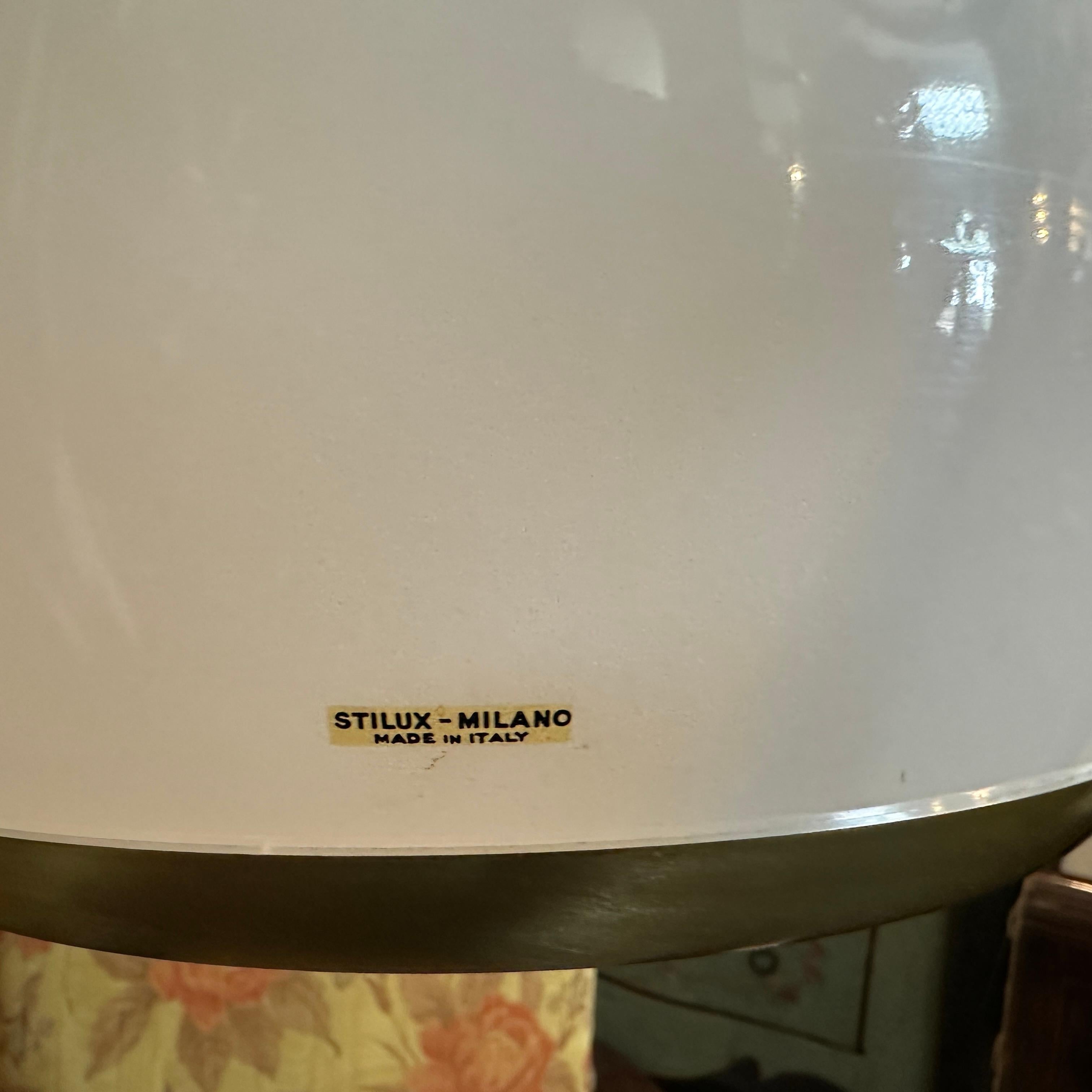1960er Jahre Space Age Kronleuchter aus vergoldetem Metall und weißem Kunststoff von Stilux Milano im Angebot 10