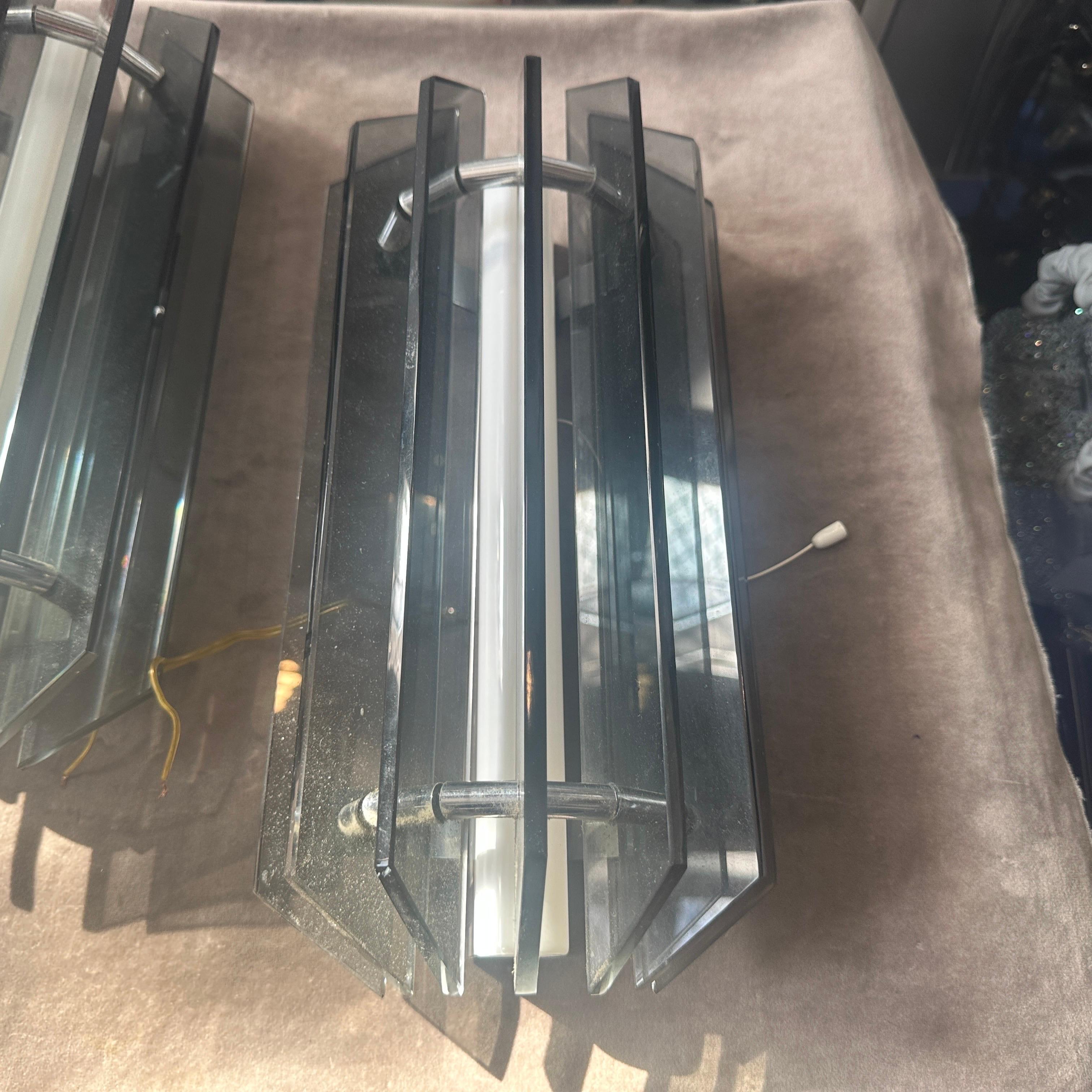 Applique da parete in vetro e acciaio grigio A Space Age degli anni '60 di Veca in vendita 3