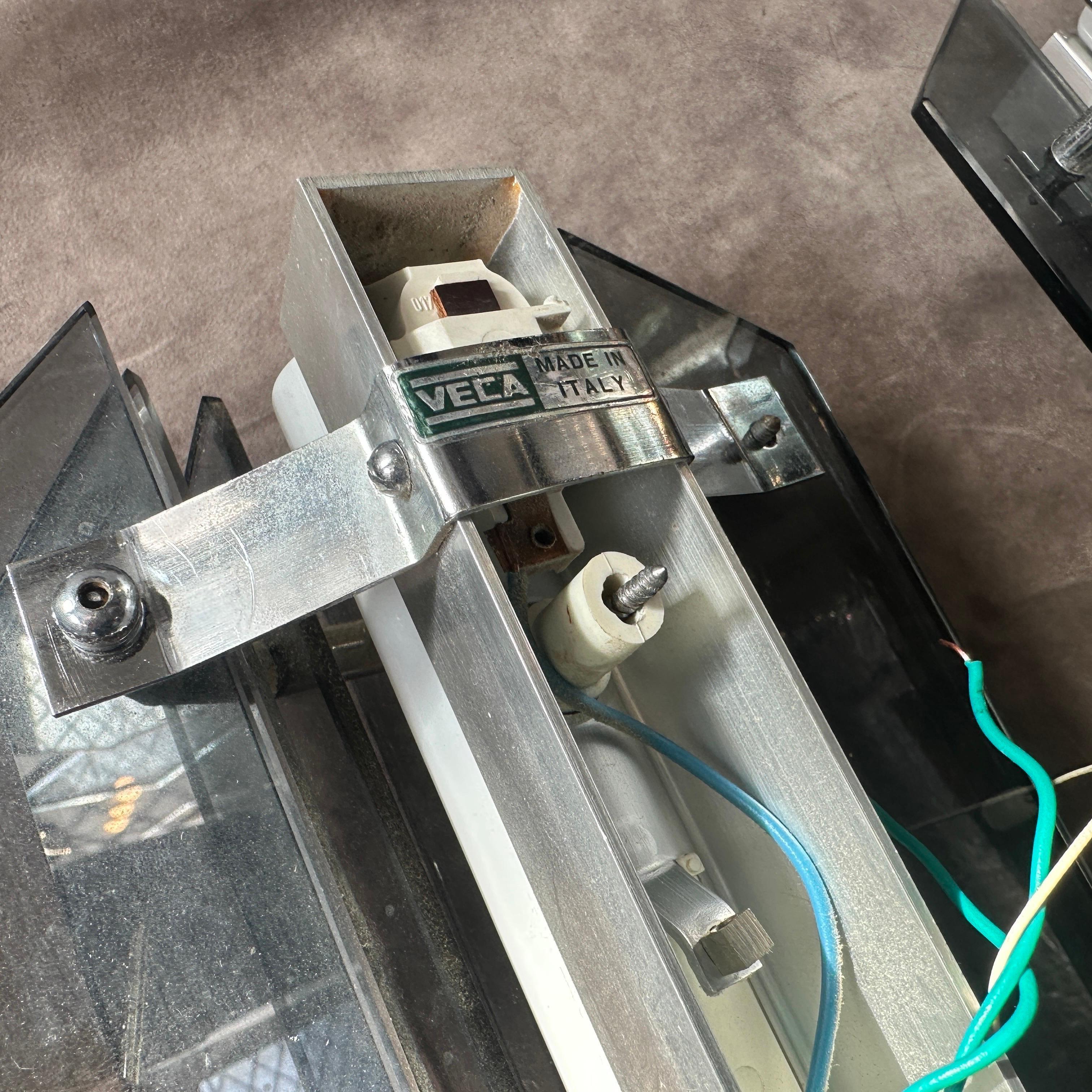 XX secolo Applique da parete in vetro e acciaio grigio A Space Age degli anni '60 di Veca in vendita