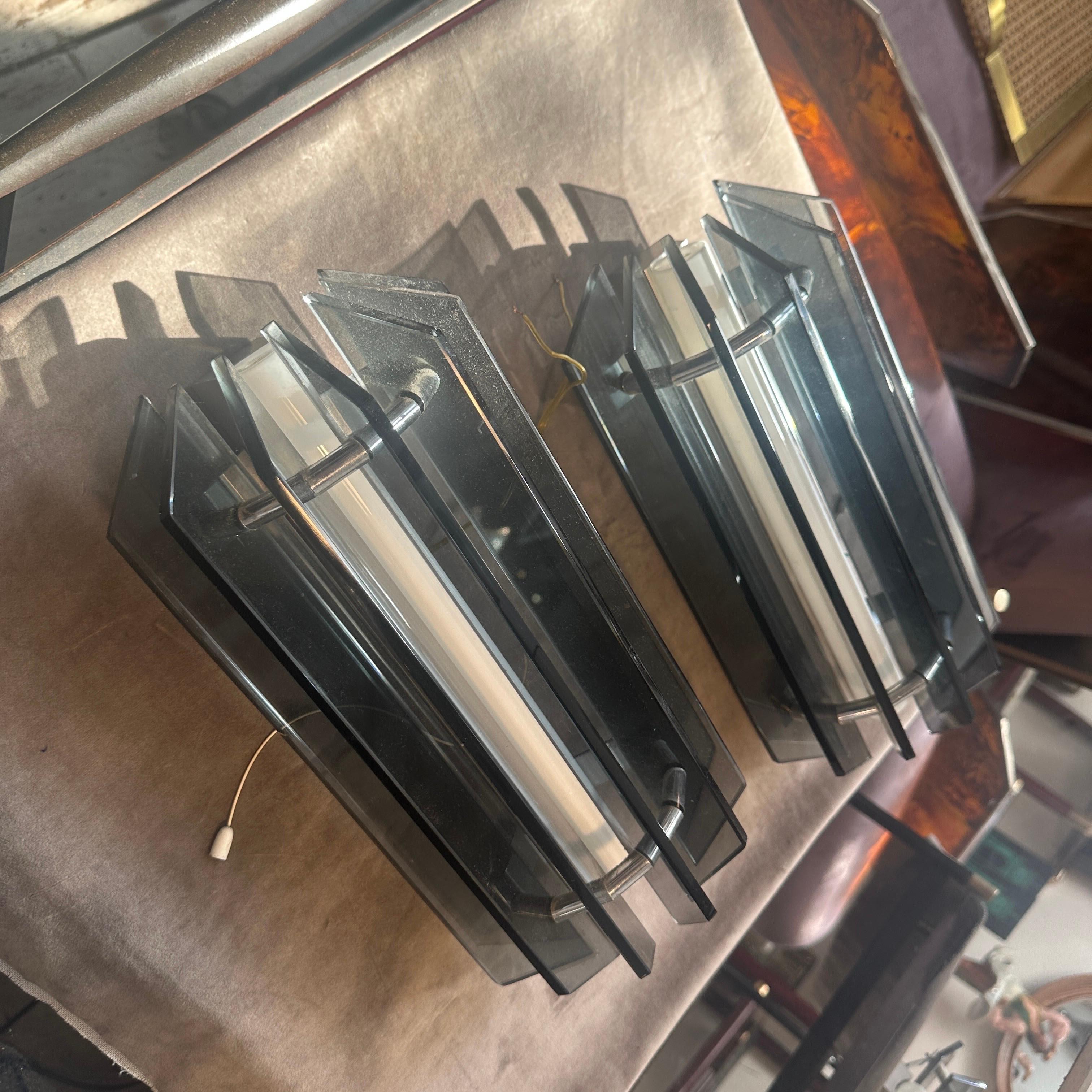 Applique da parete in vetro e acciaio grigio A Space Age degli anni '60 di Veca in vendita 1