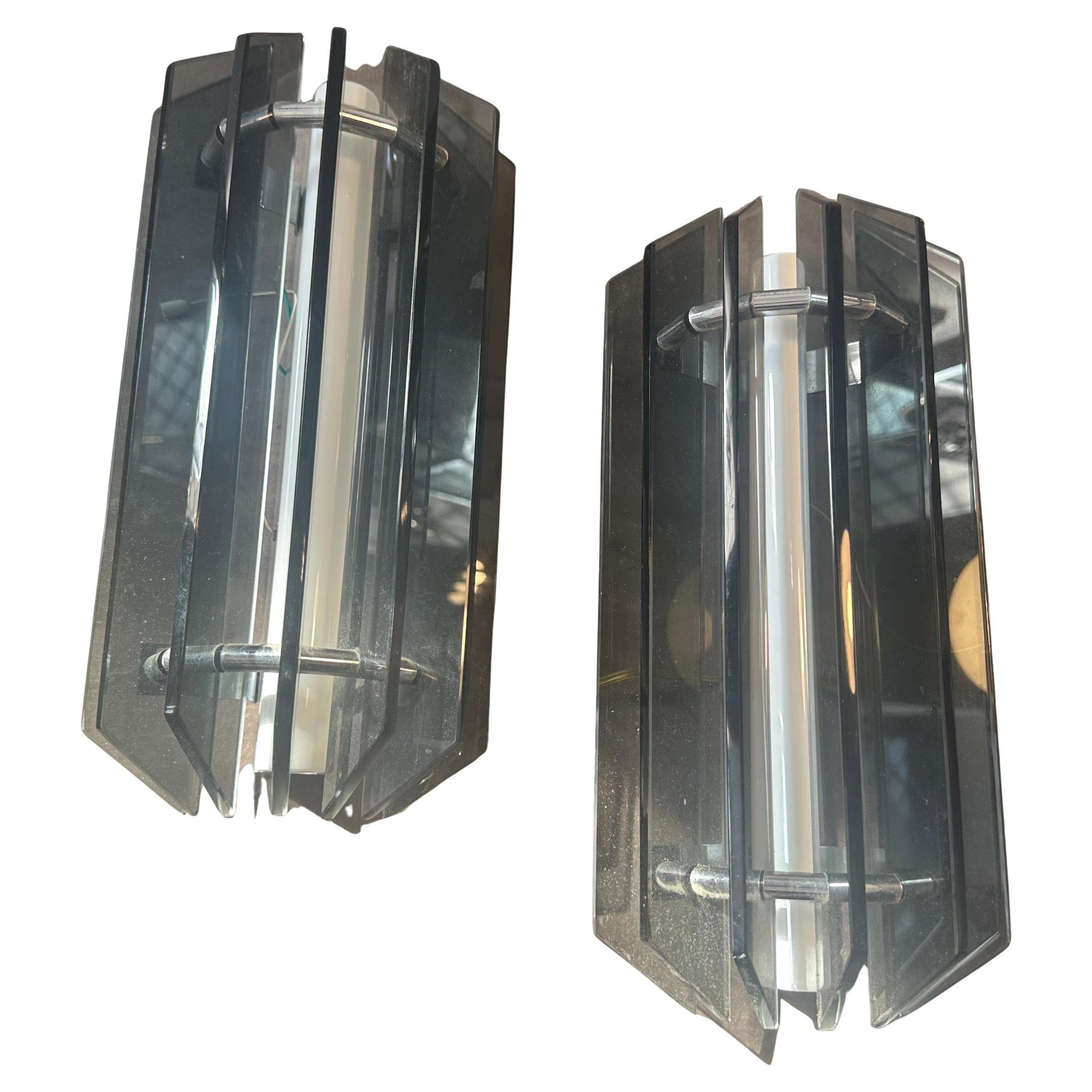 Apliques de pared de cristal y acero gris Space Age de los años 60 por Veca