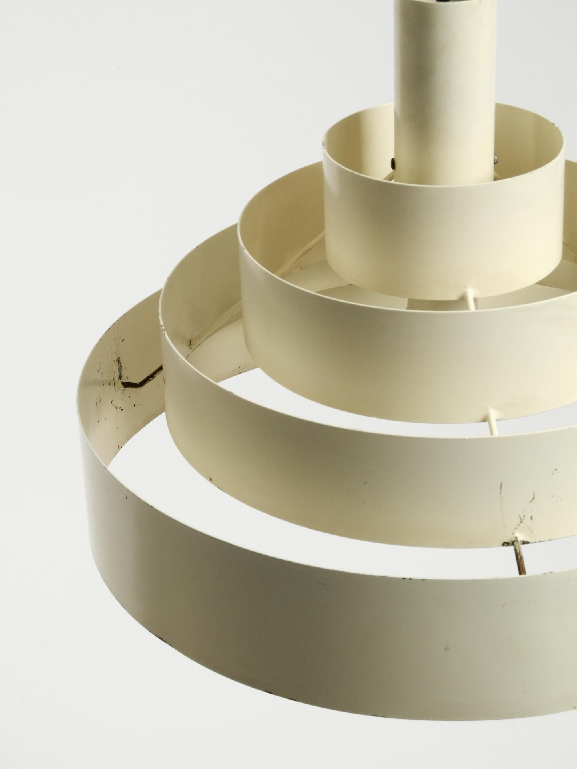 Lampada a sospensione in metallo massiccio e a doghe degli anni '60 di A Space AGE in vendita 3