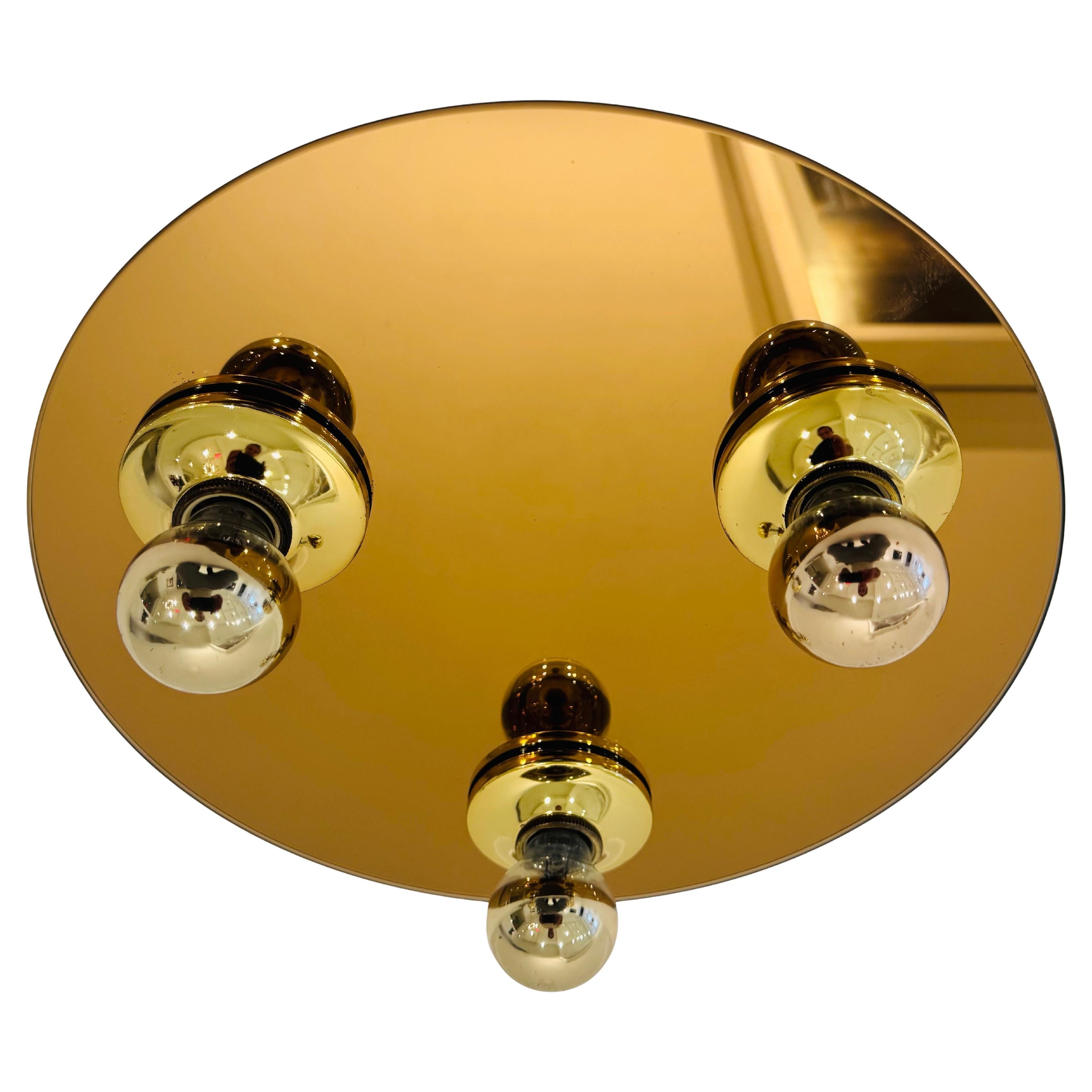 1960s Space Age Mid Century Modernist Flush Light (lumière affleurante moderniste du milieu du siècle)