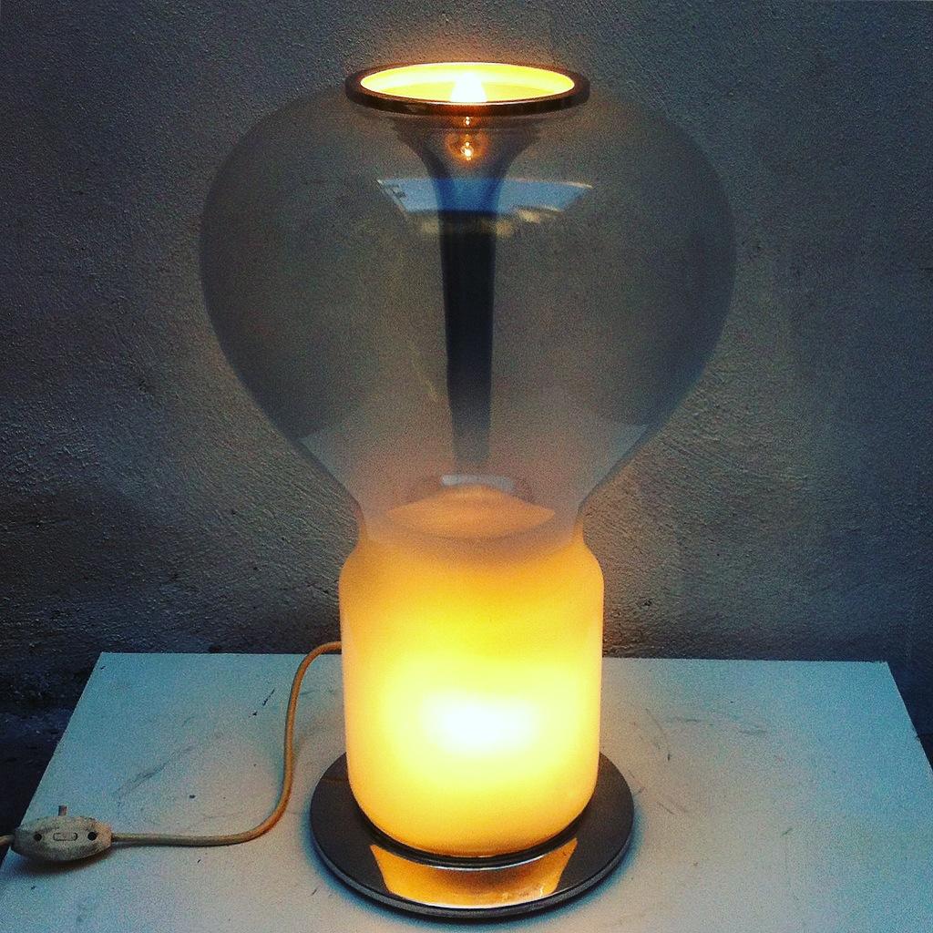 Italian Midcentury Murano Glass Space Age Table Lamp in the style of Angelo Mangiarotti  For Sale
