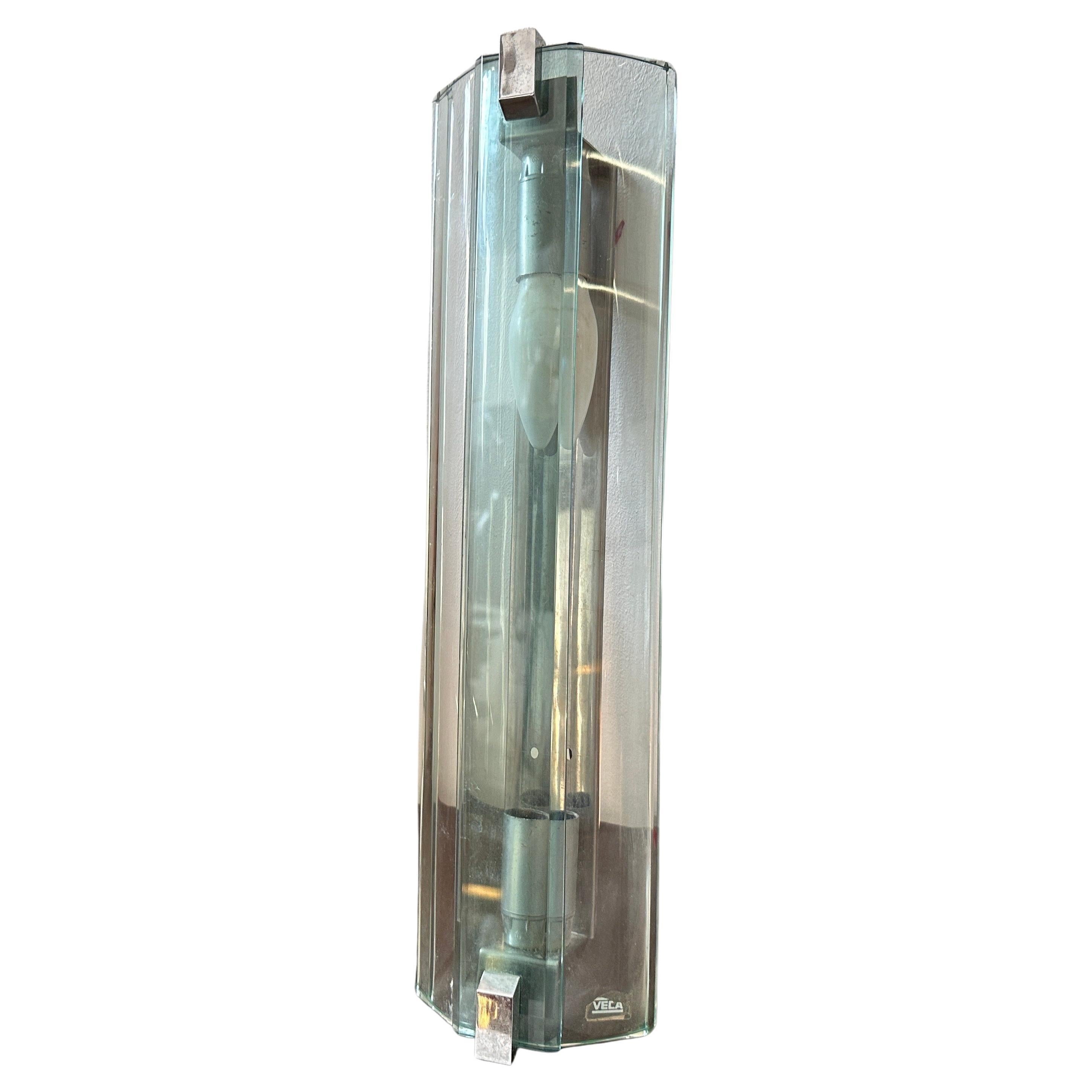 1960s Space Age Rectangular Glass and Chromed Metal Italian Wall Sconce by Veca For Sale