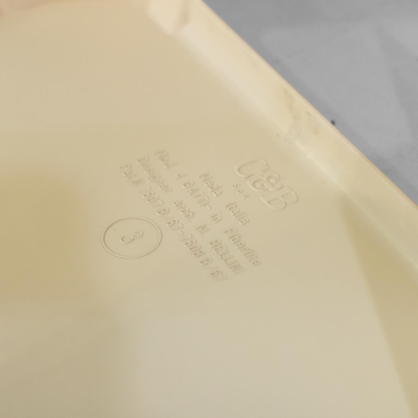 Plastique Tables d'appoint Space AGE des années 1960, modèle 