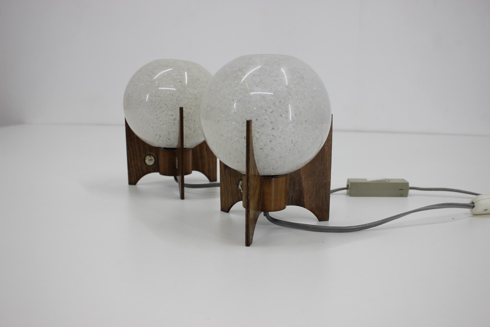 -wooden base and plastic globes
- good original condition.