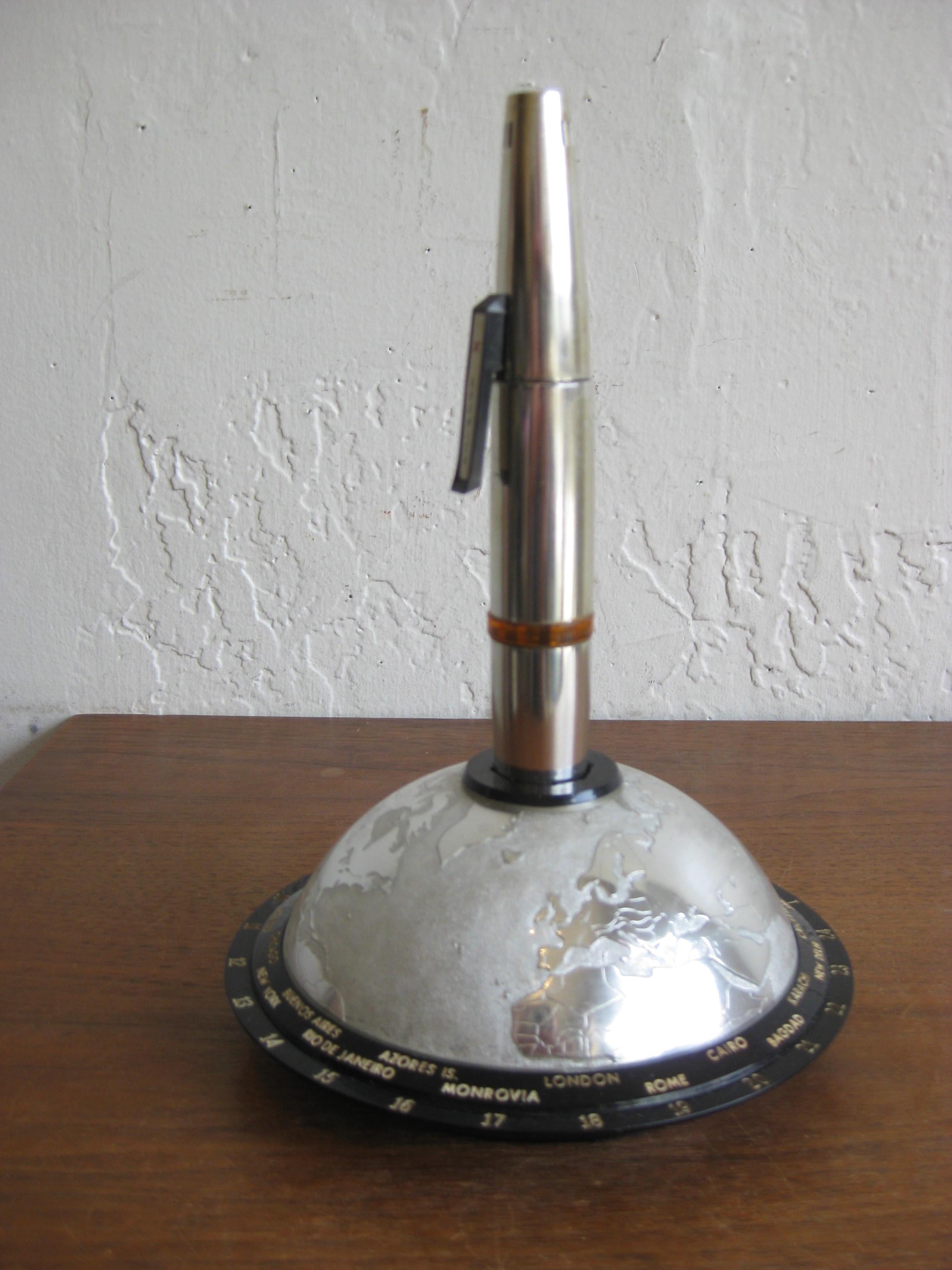 1960s Space Age Zenza Bronica Rocket Ship Globe Figural Desk Table Lighter In Good Condition In San Diego, CA