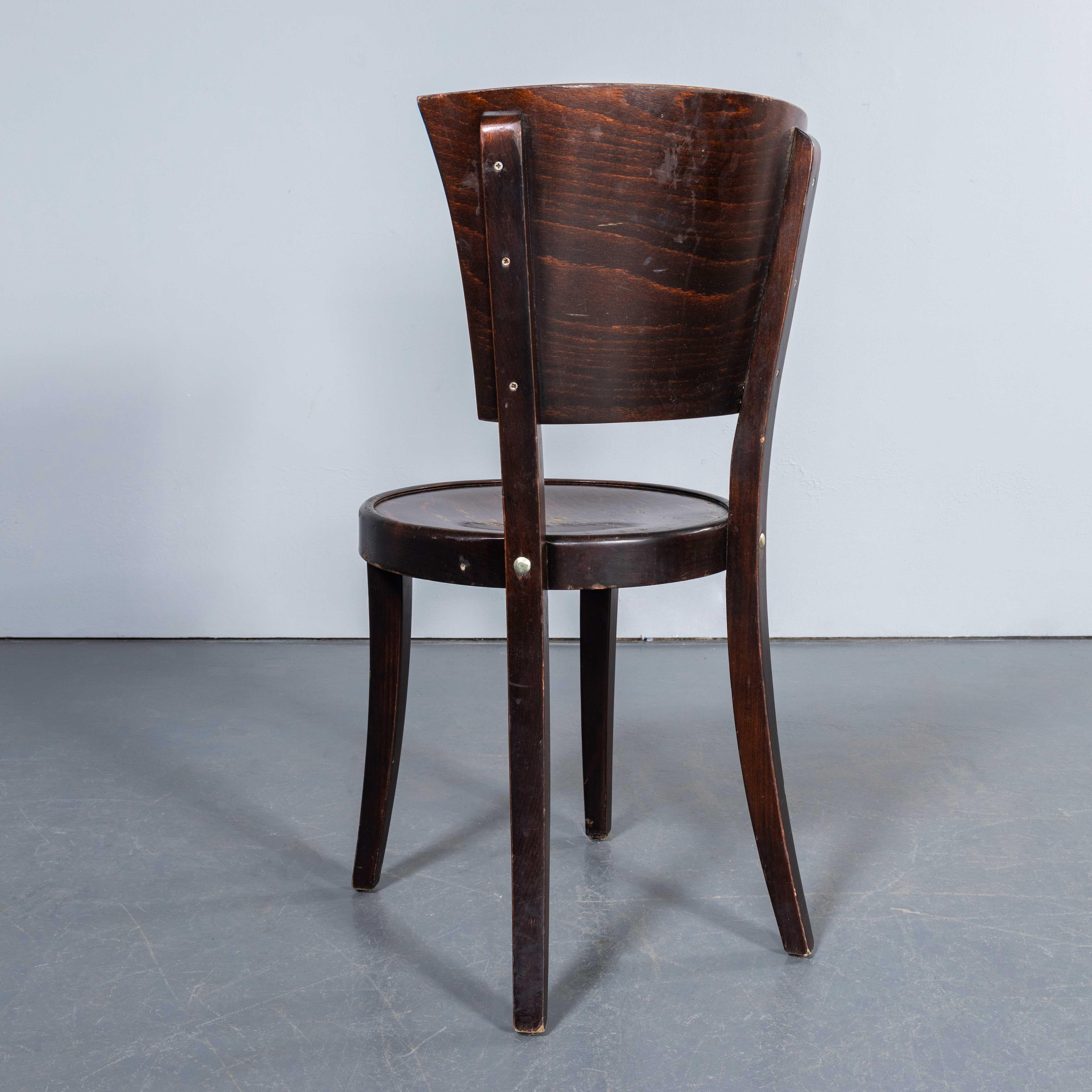 1960's Spade Back Bentwood Dining Chairs - Good Qty Available In Good Condition For Sale In Hook, Hampshire