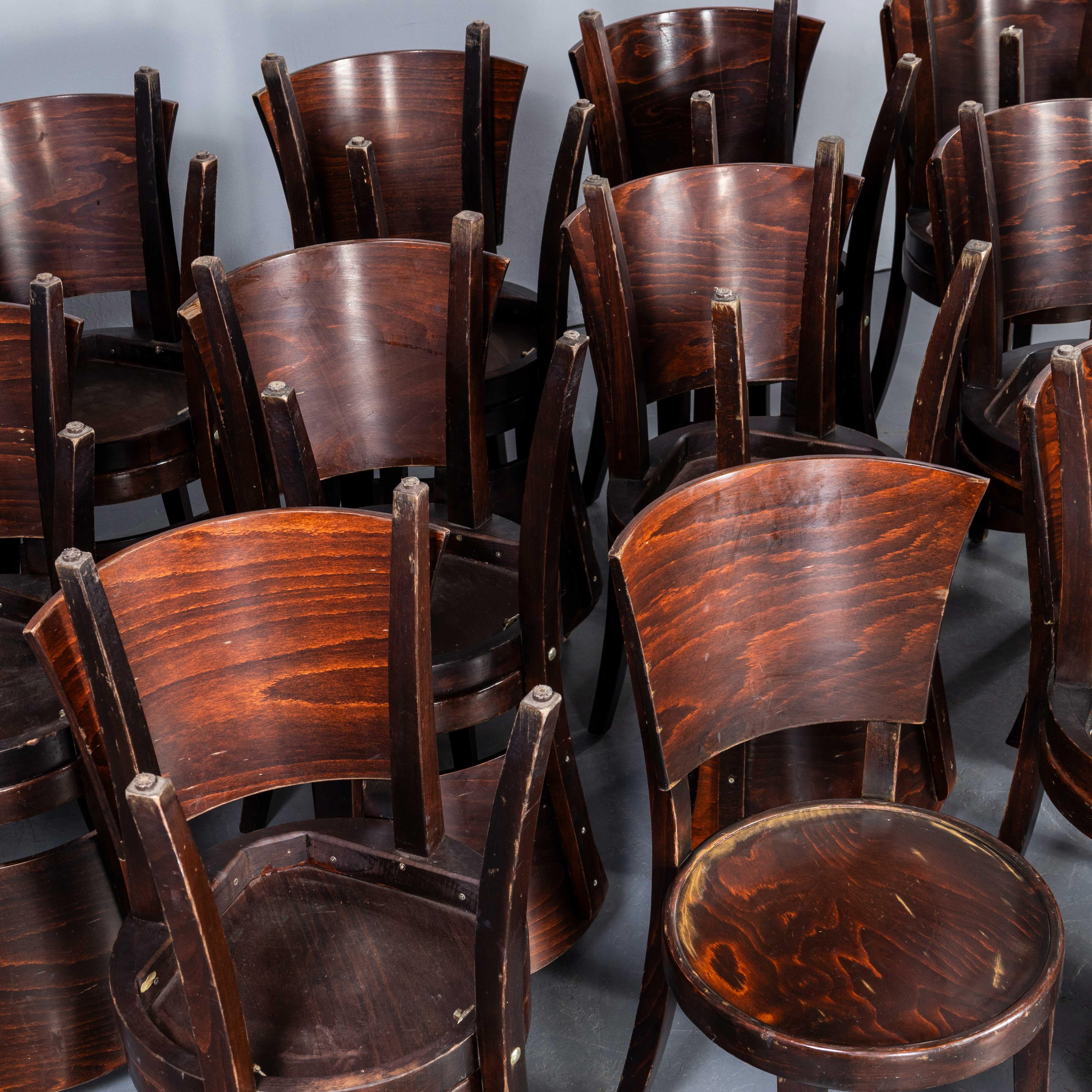 1960's Spade Back Bentwood Dining Chairs - Good Qty Available For Sale 4