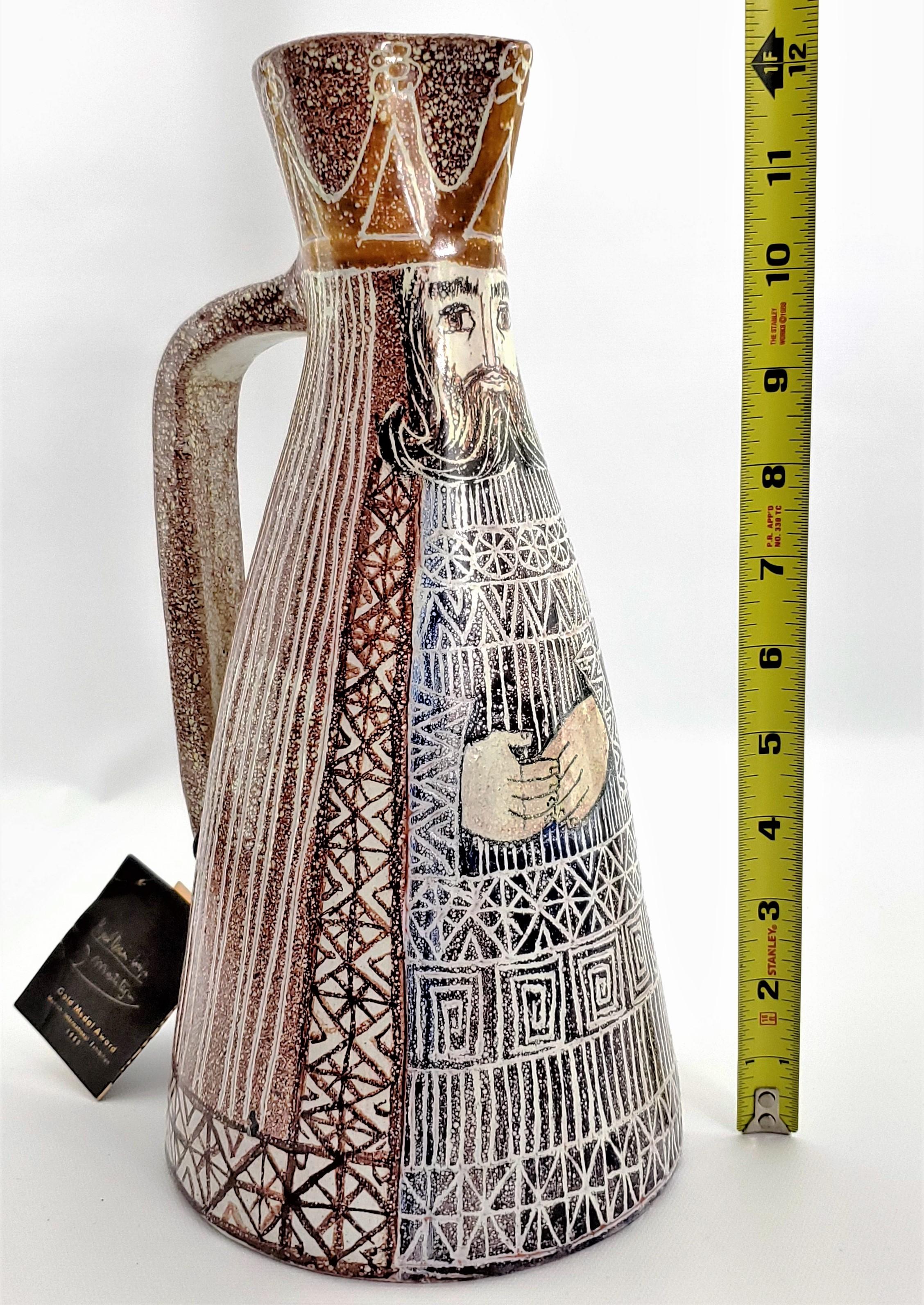 1960s Spanish Alfaraz Terracotta Hand Painted Decorative Water Pitcher Signed For Sale 3