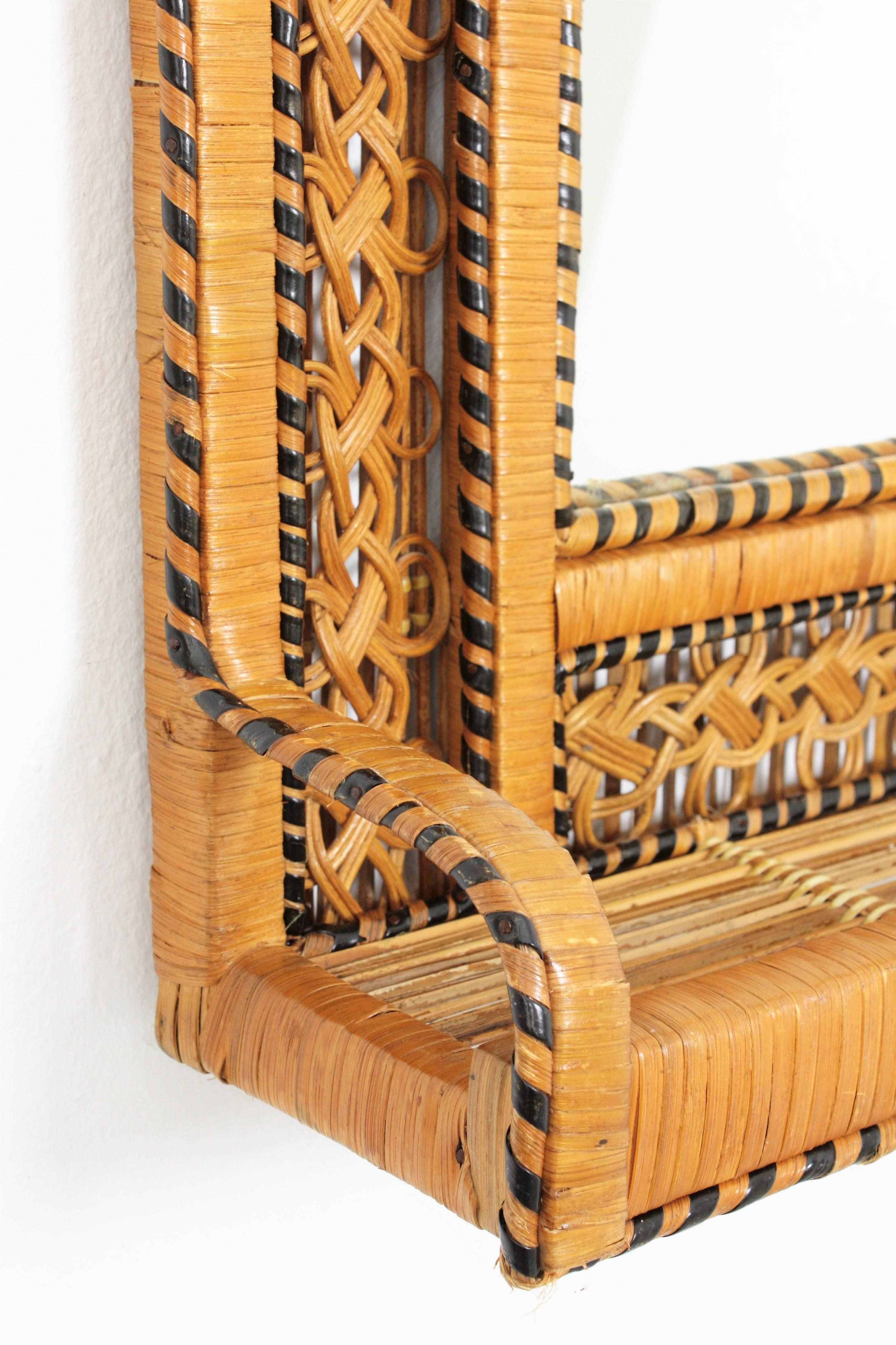 1960s Spanish Mid-Century Modern Woven Wicker and Rattan Filigree Shelf Mirror  In Excellent Condition In Barcelona, ES
