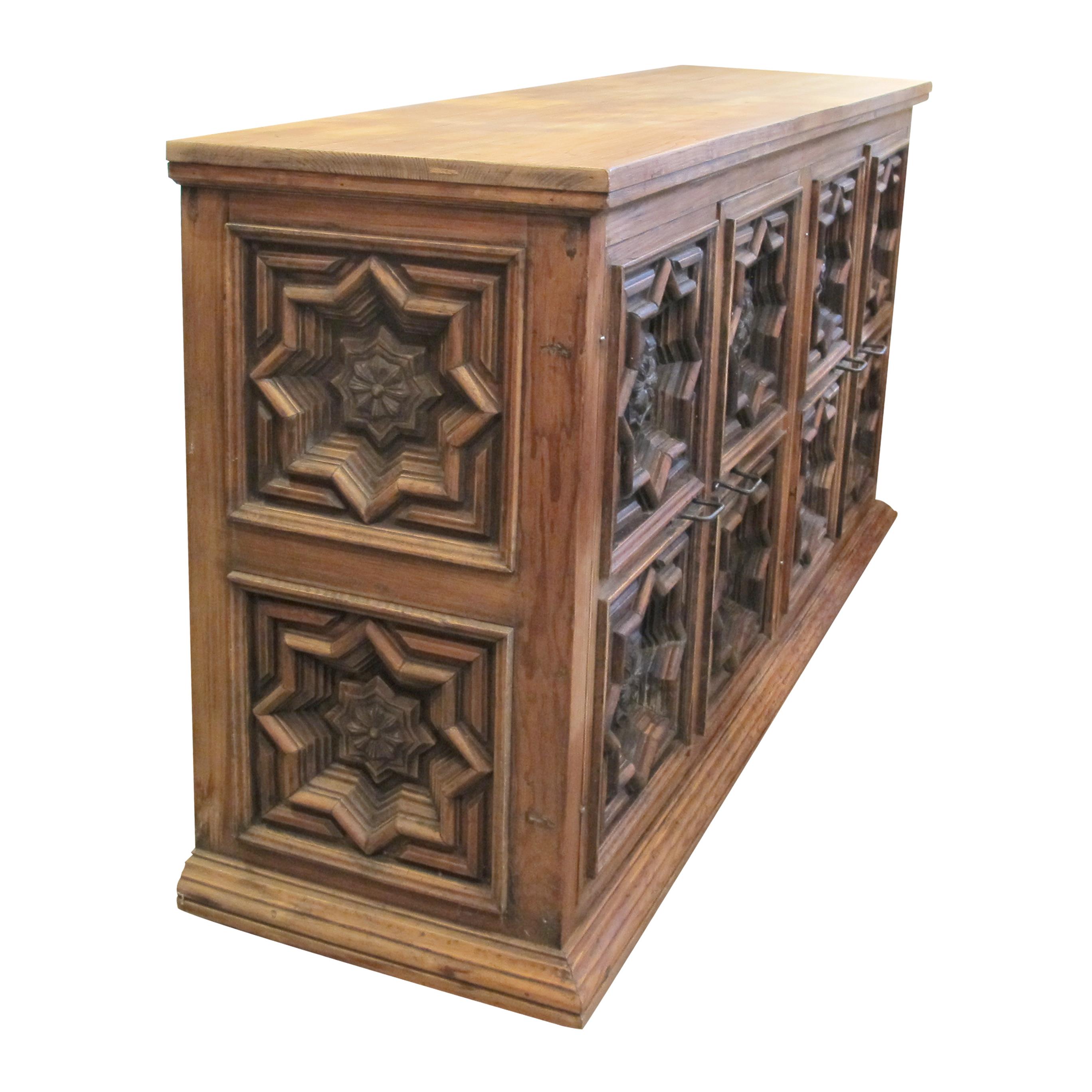 Mid-Century moderno Credenza spagnola degli anni '60 con ante intagliate geometriche in vendita