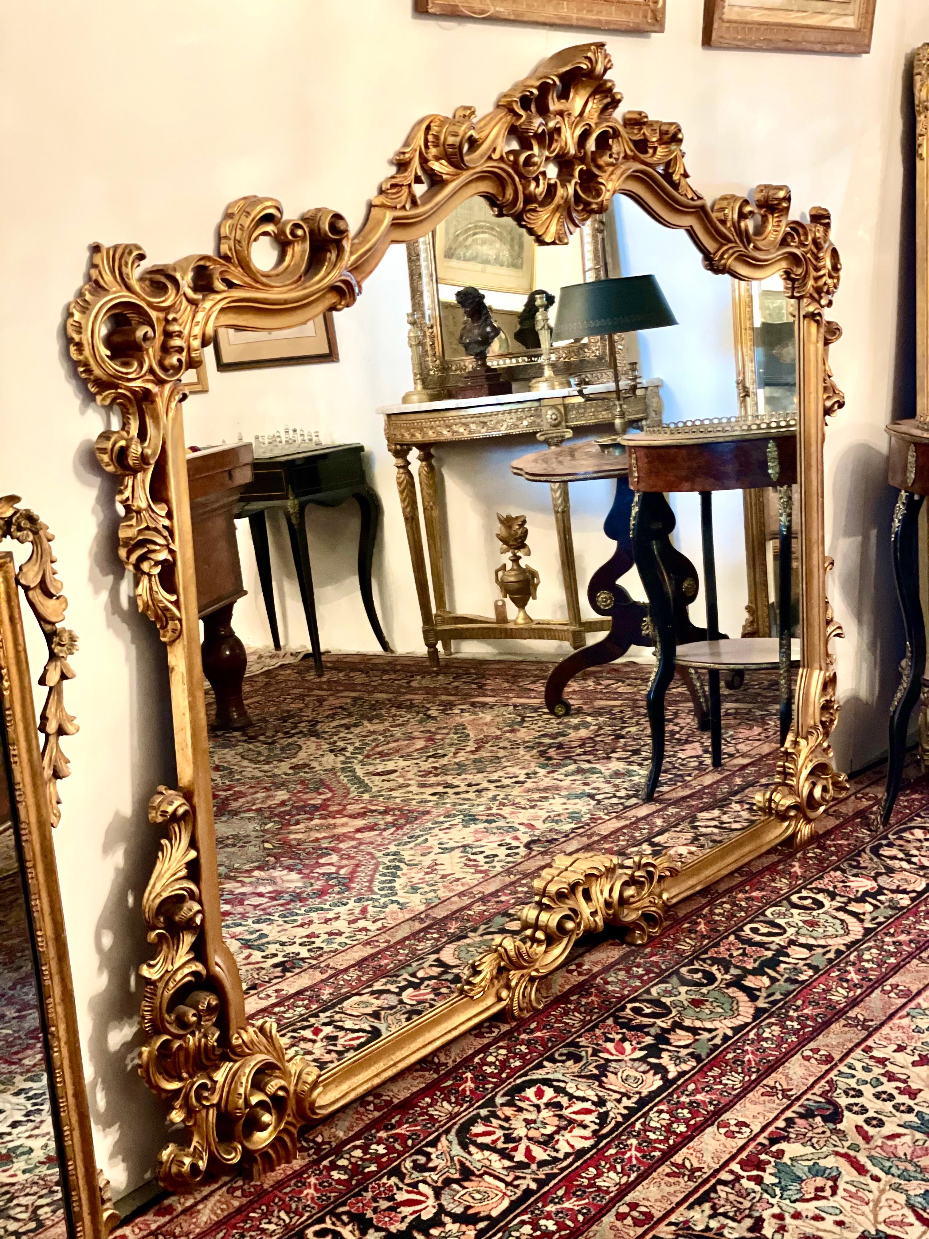 Spectaculaire miroir mural de style rococo des années 1960 en vente 5