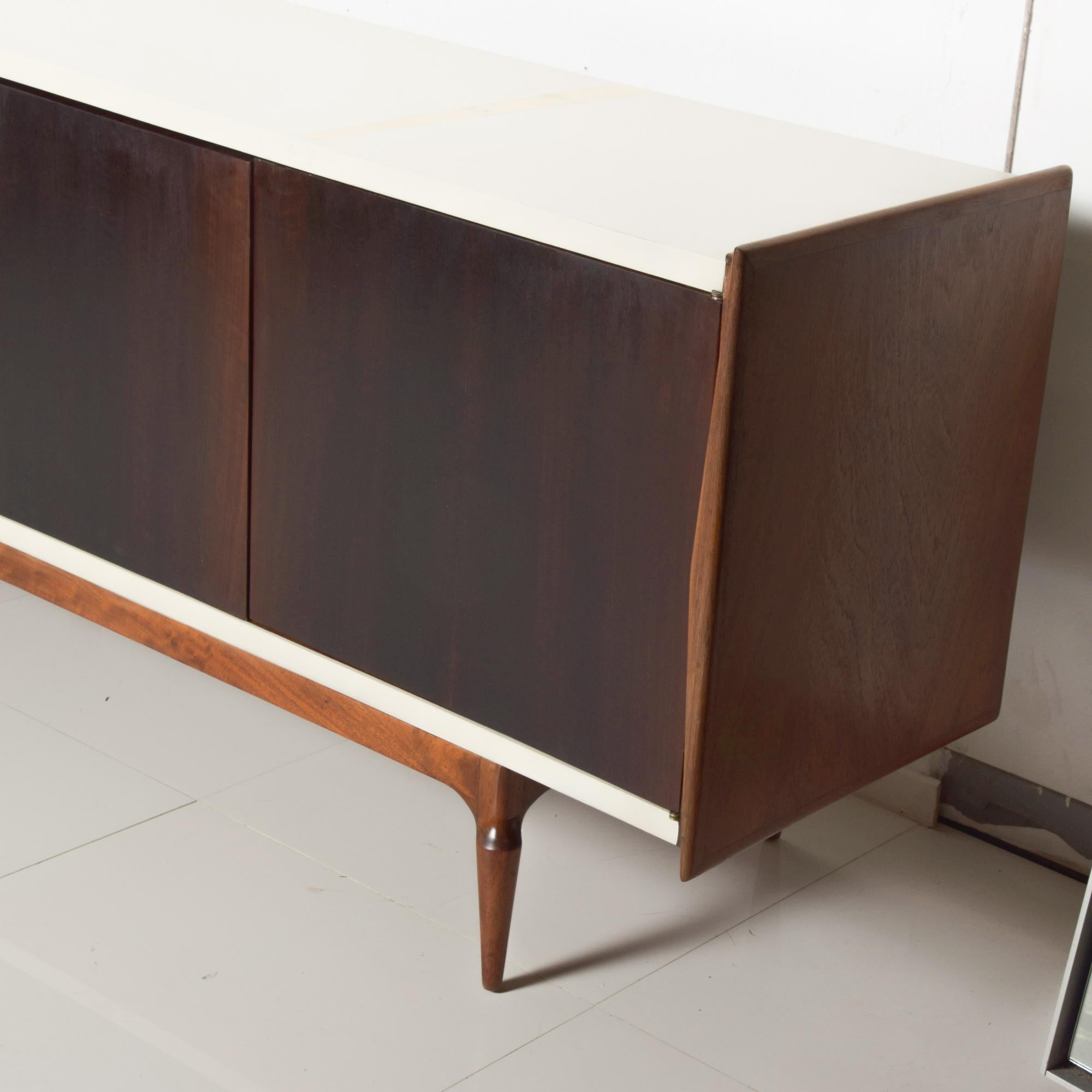 Mexican 1960s Magnificently Long Credenza Two Tone Lacquer & Wood Monterrey, Mexico For Sale