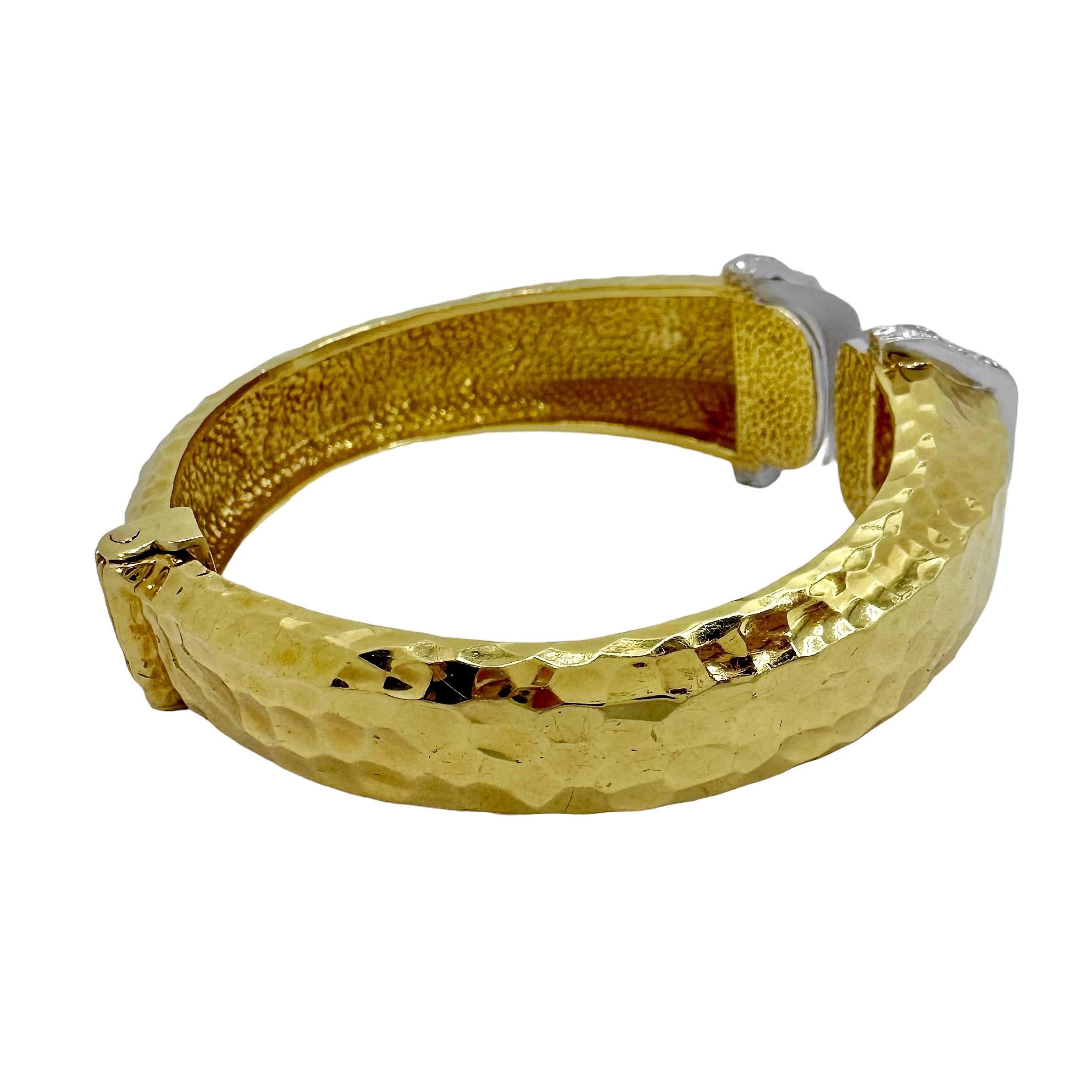 1960s Split Front, Hammered Gold, Diamond & Frosted Crystal Bracelet by R. Stone In Good Condition For Sale In Palm Beach, FL
