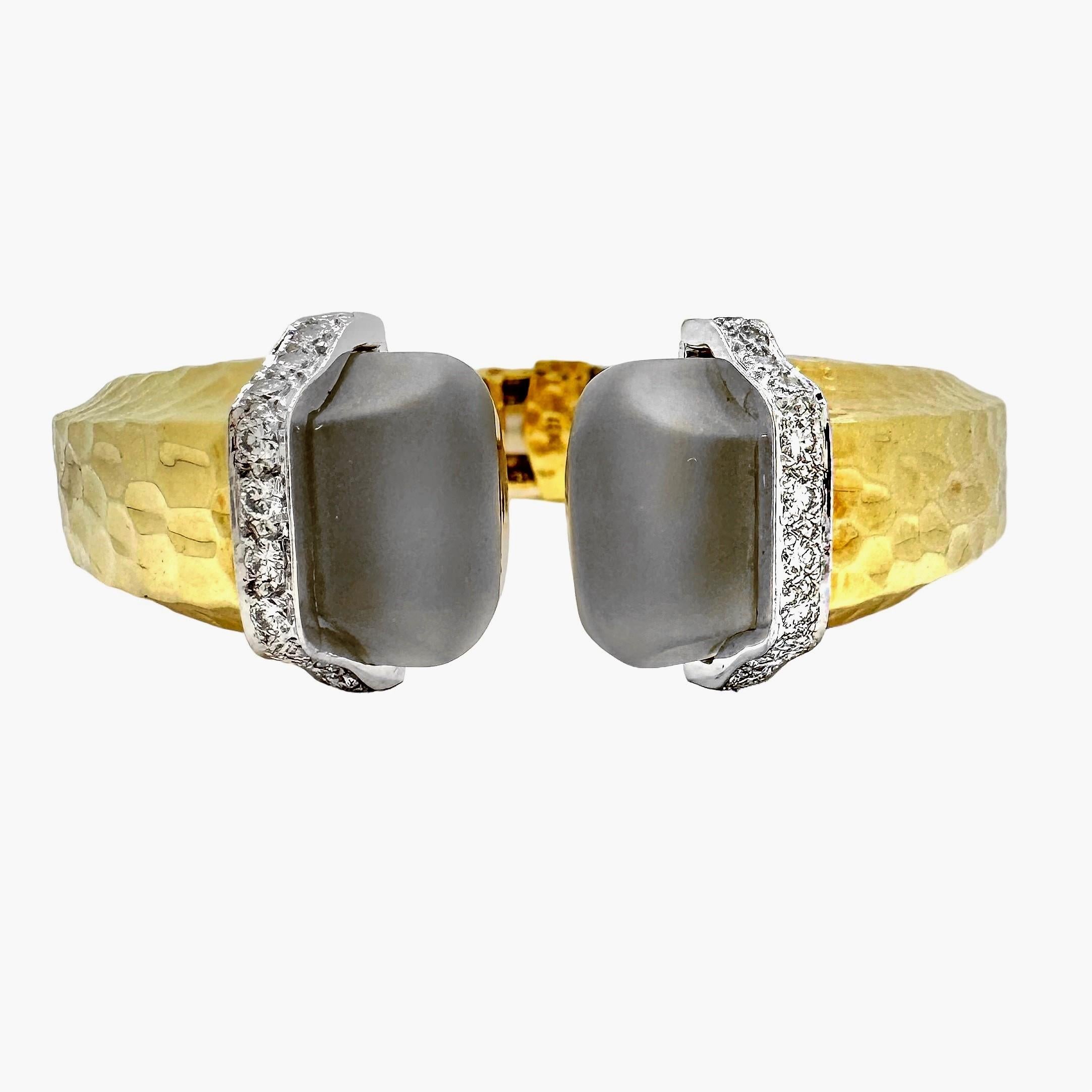 1960s Split Front, Hammered Gold, Diamond & Frosted Crystal Bracelet by R. Stone For Sale 3