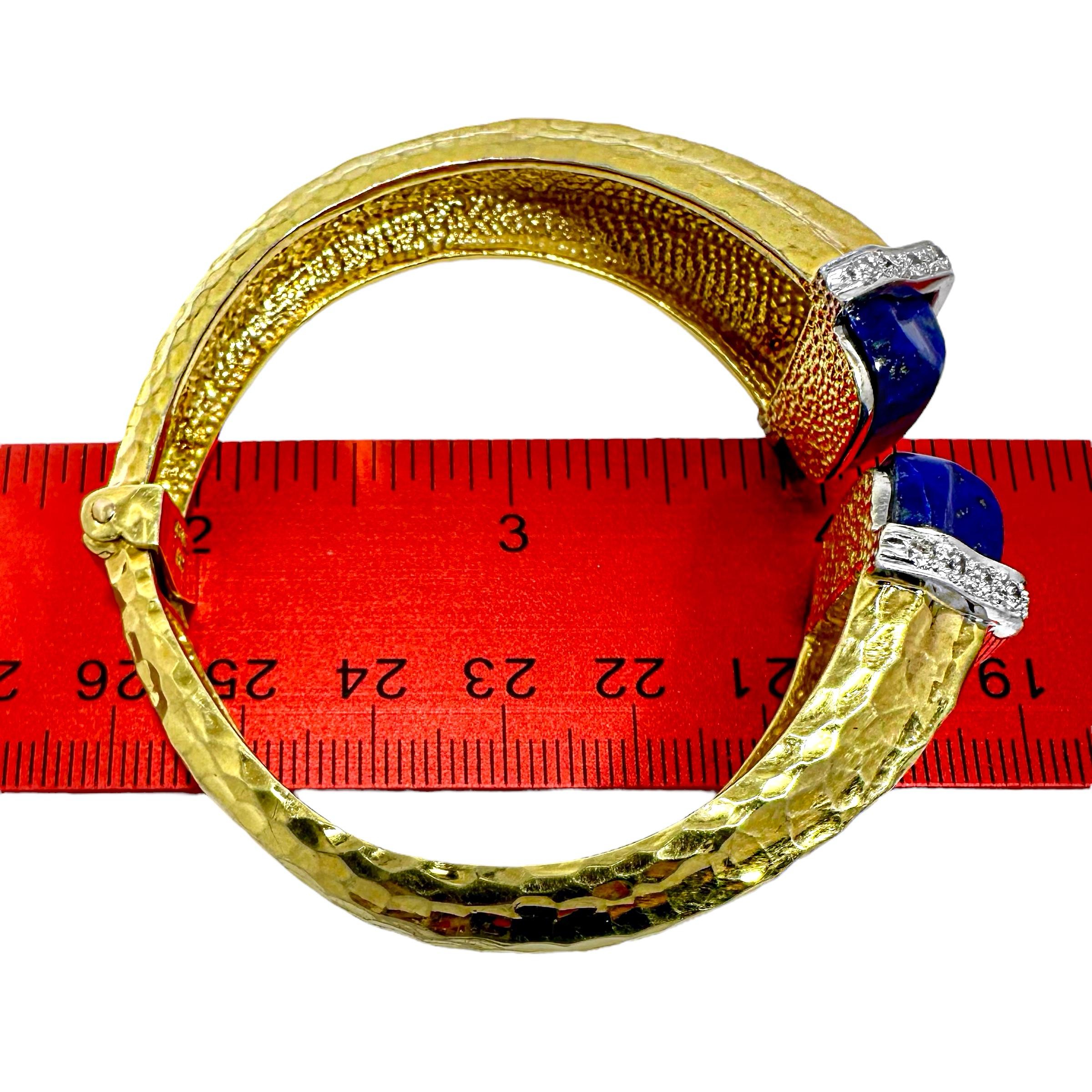 1960s Split Front, Hammered Gold, Diamond & Lapis-Lazuli Bracelet by R. Stone For Sale 5
