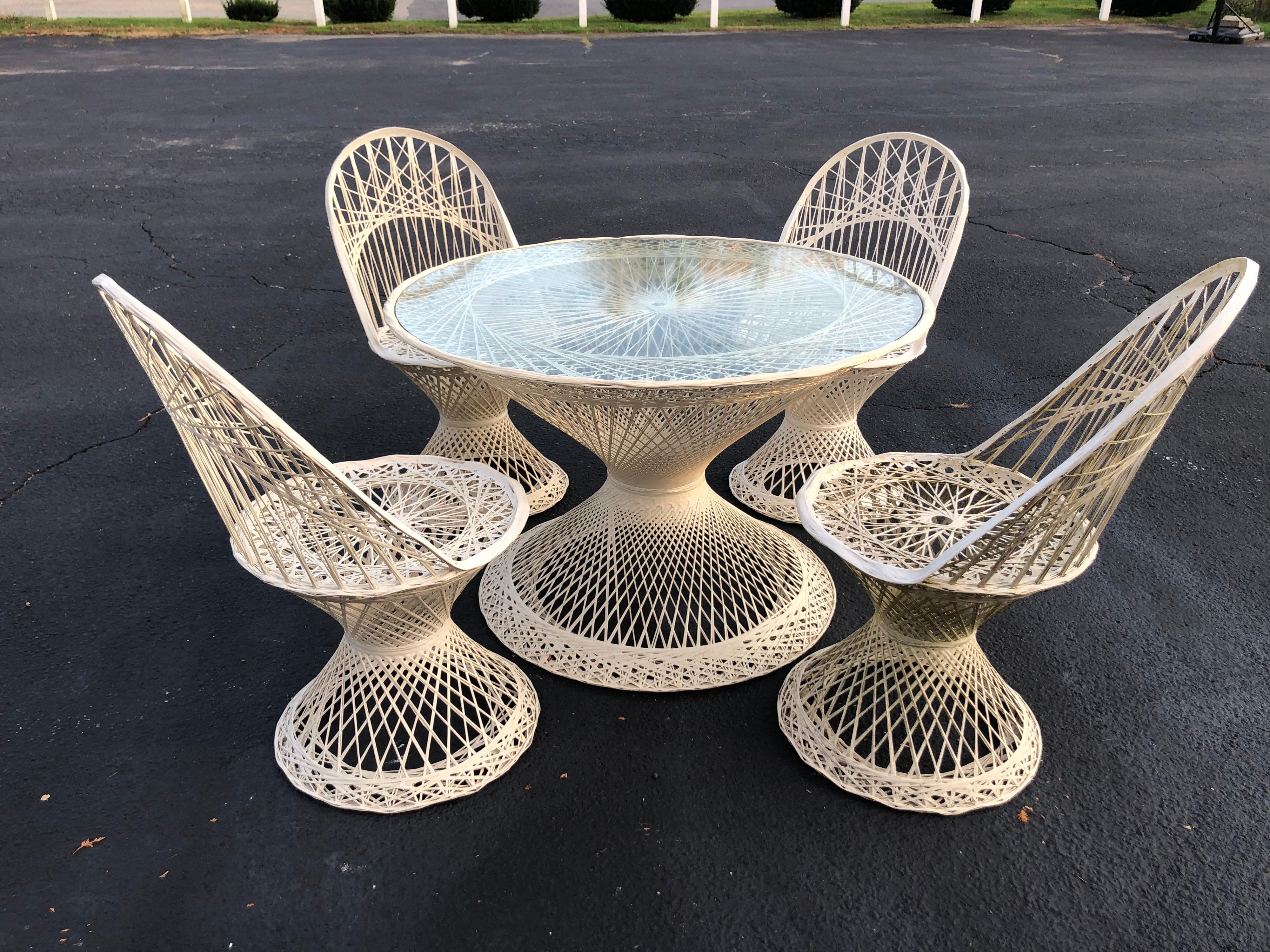 Mid-Century Modern Ensemble de patio en fibre de verre filée du milieu du siècle par Russell Woodard en vente