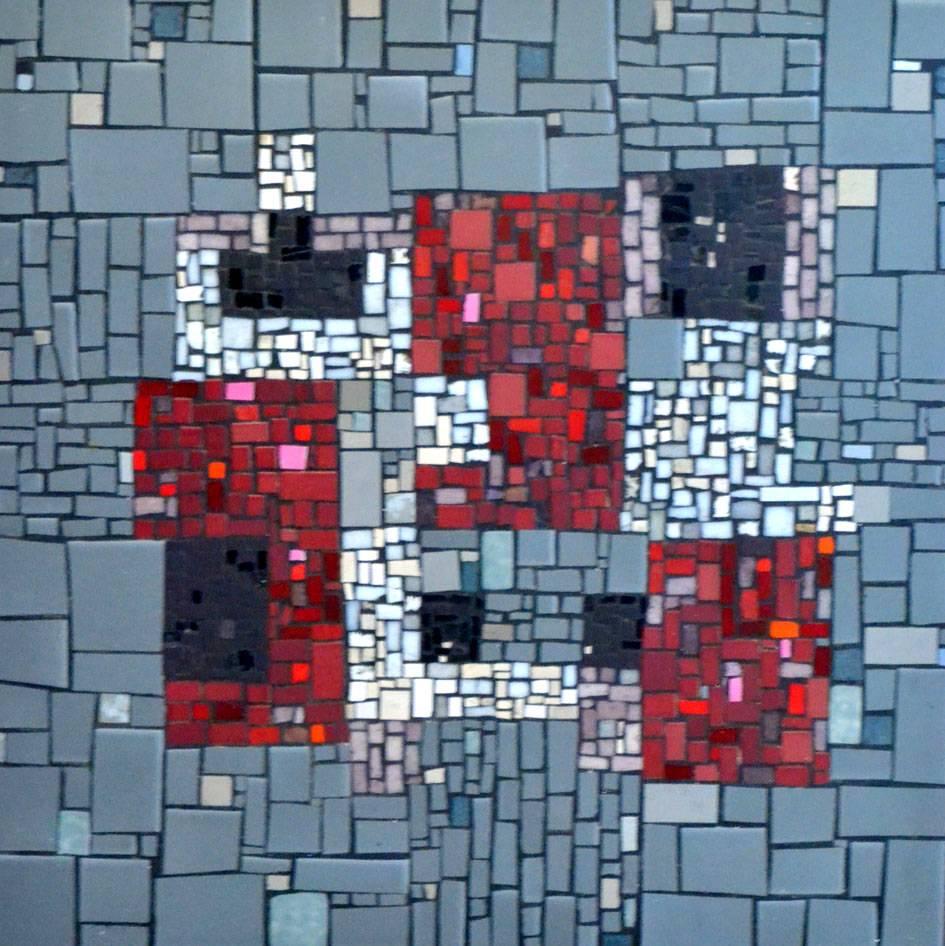 quadratischer Mosaik-Beistelltisch aus den 1960er Jahren mit leuchtend rotem Glas (Moderne der Mitte des Jahrhunderts)