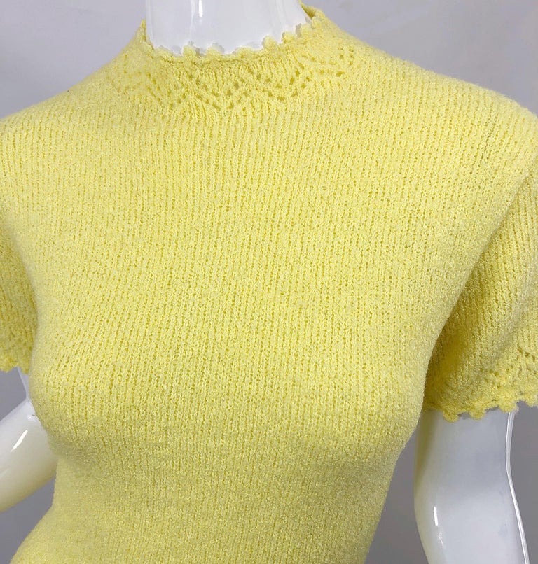 1960s St John Canary Yellow Santana Knit Mod Crochet Vintage A Line 60s Dress In Excellent Condition For Sale In San Diego, CA