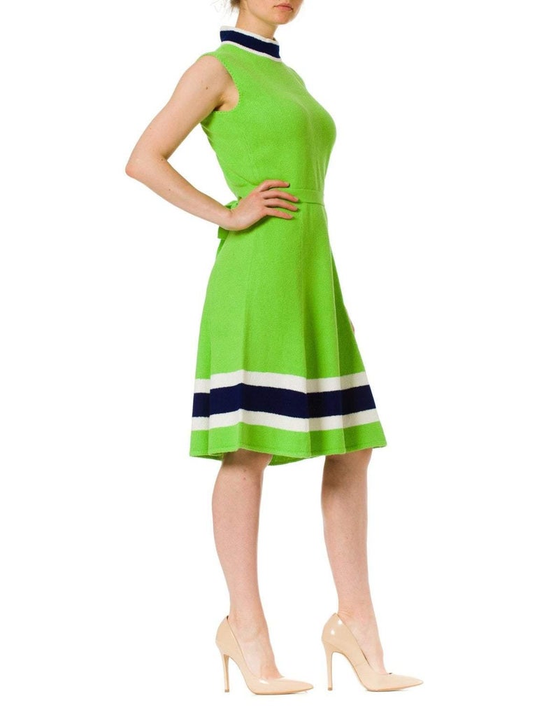 1960S ST JOHN Knit Mod Sleeveless Green Midi Dress For Sale 1