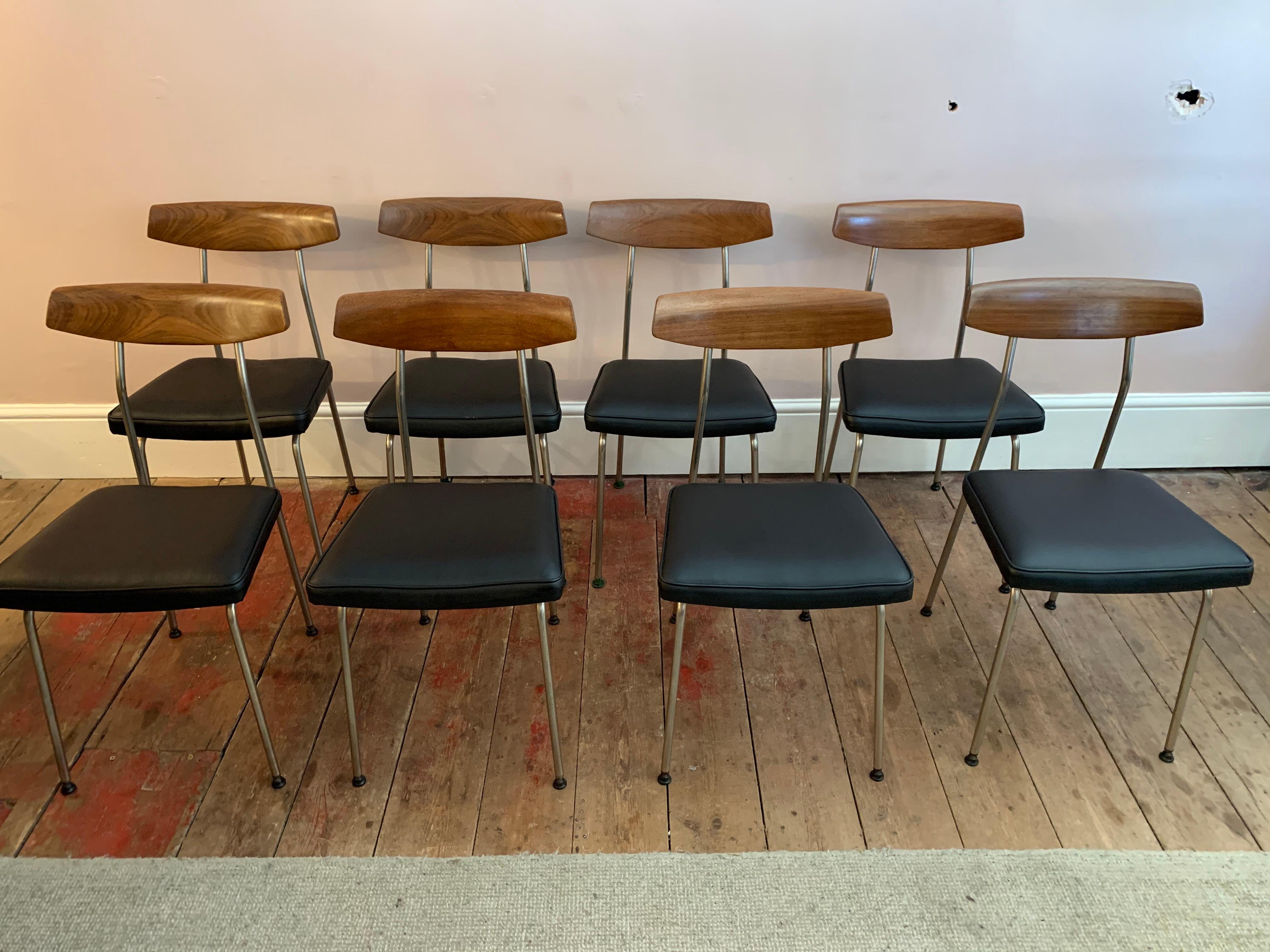 1960s Stag Furniture Oval Extending Dining Table and 8 S230 Dining Chairs 3