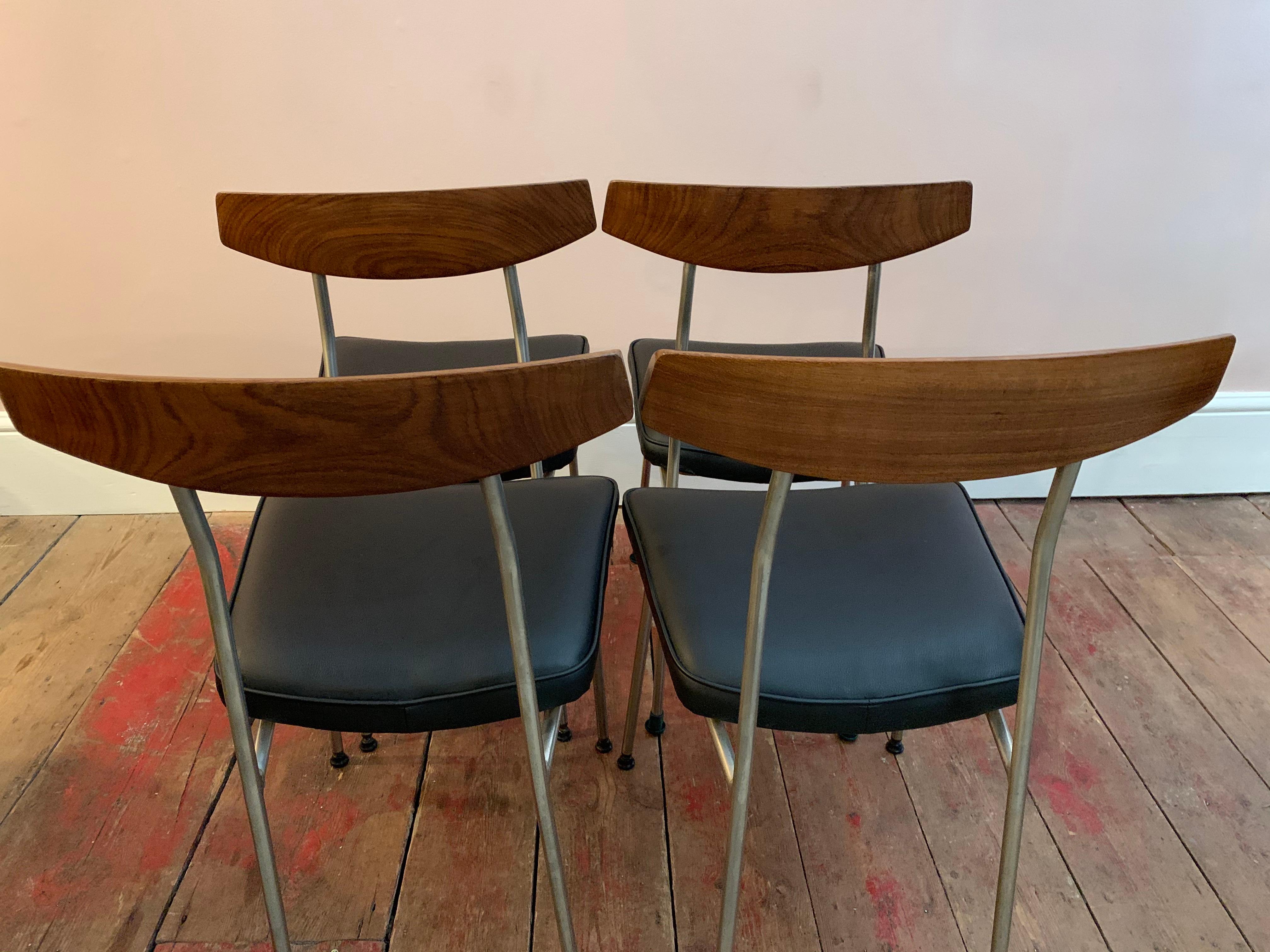 1960s Stag Furniture Oval Extending Dining Table and 8 S230 Dining Chairs 6