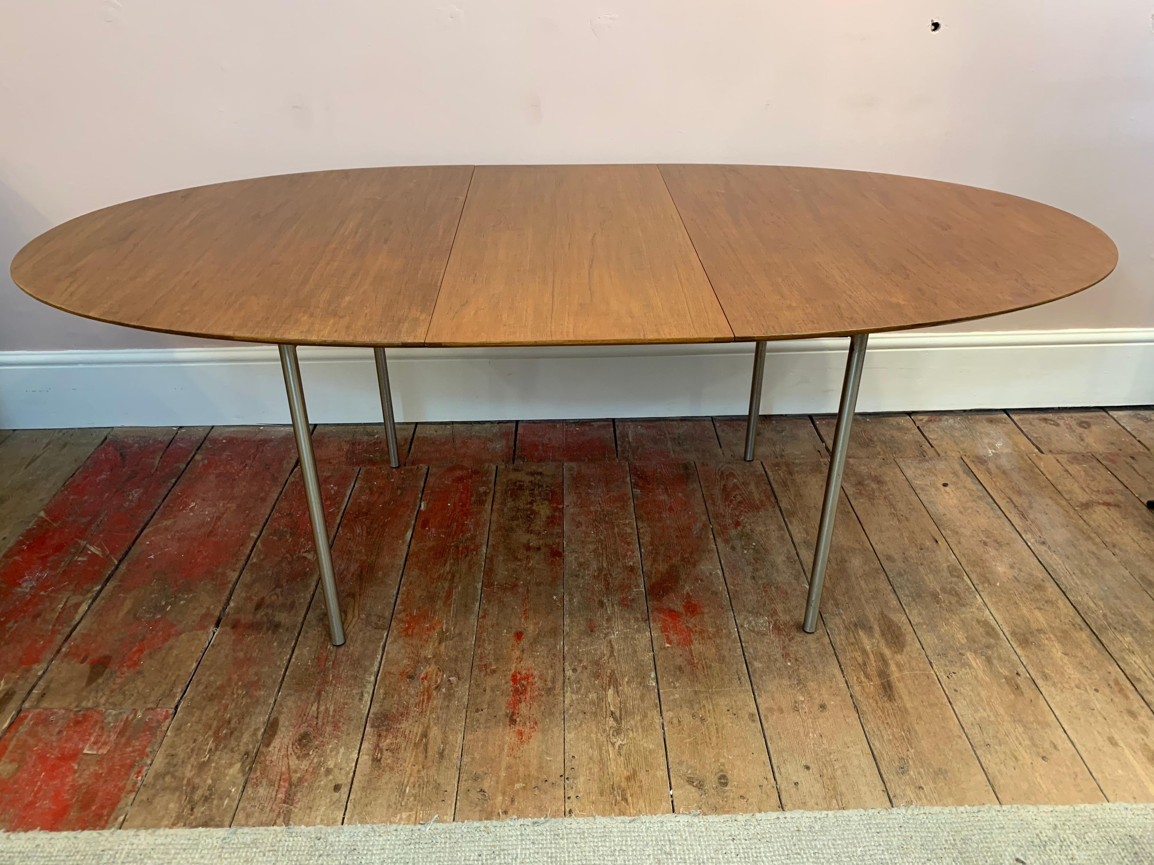 20th Century 1960s Stag Furniture Oval Extending Dining Table and 8 S230 Dining Chairs