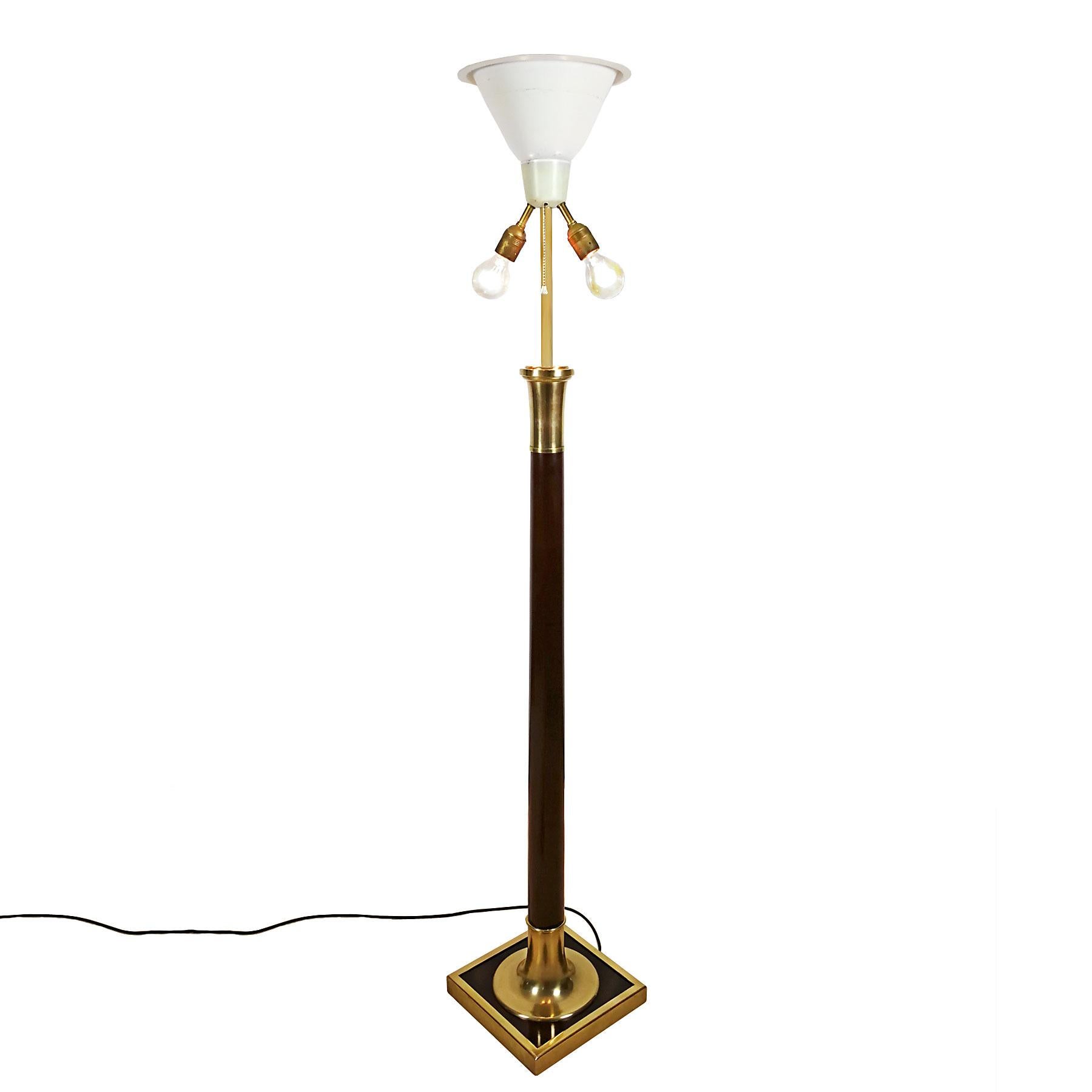 Lampe sur pied moderne du milieu du siècle dernier de Metalarte en acajou massif et laiton - Espagne en vente 1