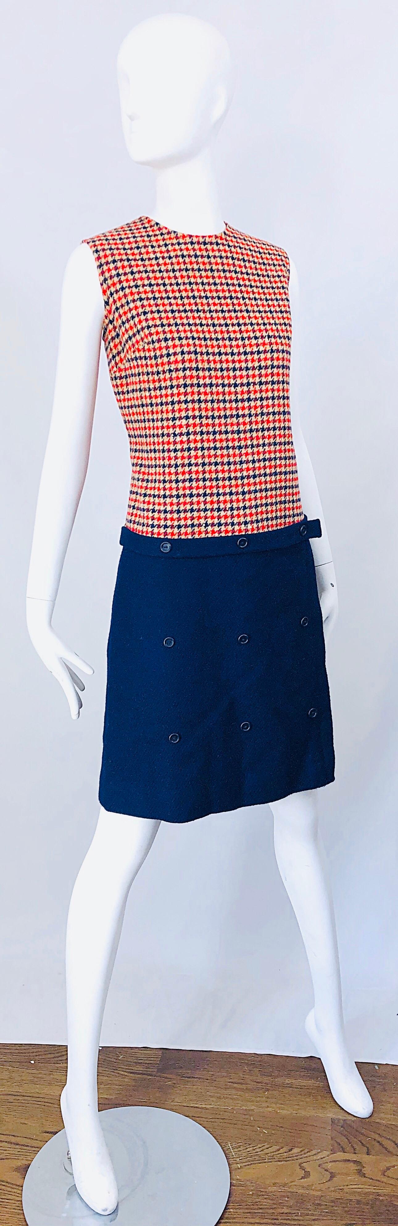 1960s Stanley Wyllins Navy Blue and Red Checkered Vintage 60s Wool Shift Dress For Sale 4