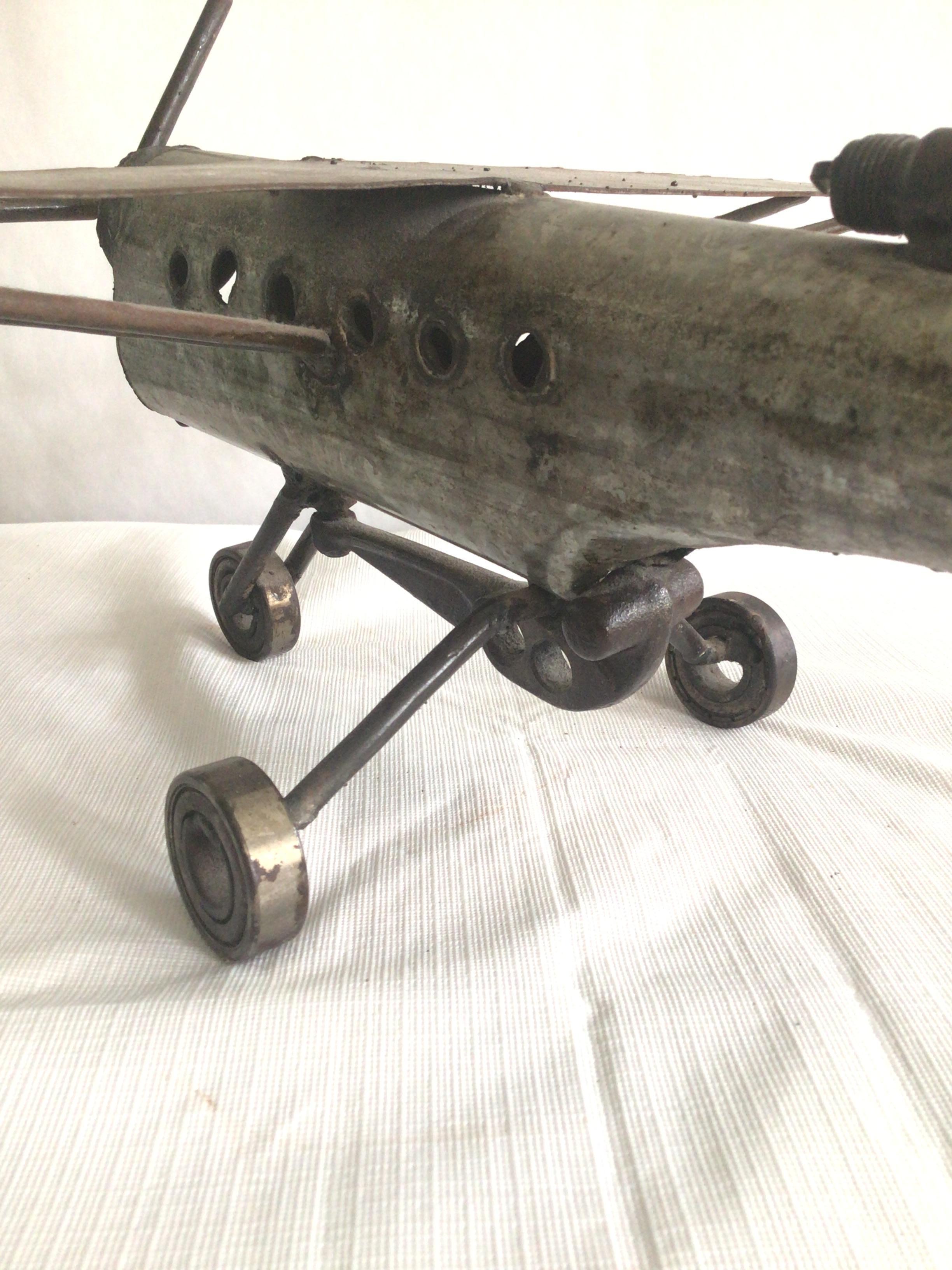 Sculpture d'avion industriel en acier des années 1960 en vente 2