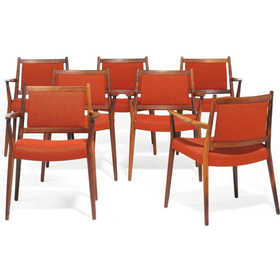 Steffen Syrach-Larsen 1960er Jahre, 7 Schnitzerstühle aus Massivholz, Polsterung aus roter Wolle (Skandinavische Moderne) im Angebot